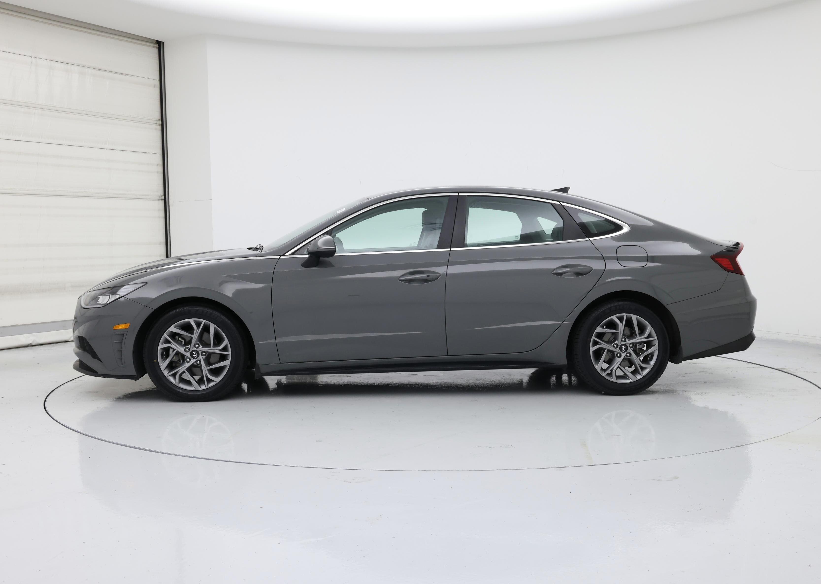 Thumbnail: 2021 Hyundai Sonata - 3