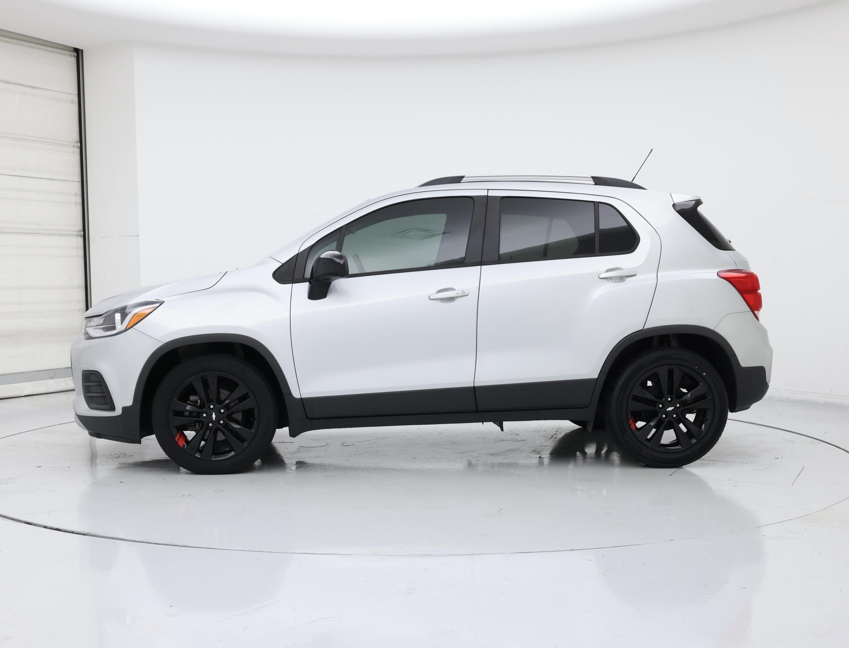 Thumbnail: 2020 Chevrolet Trax - 3