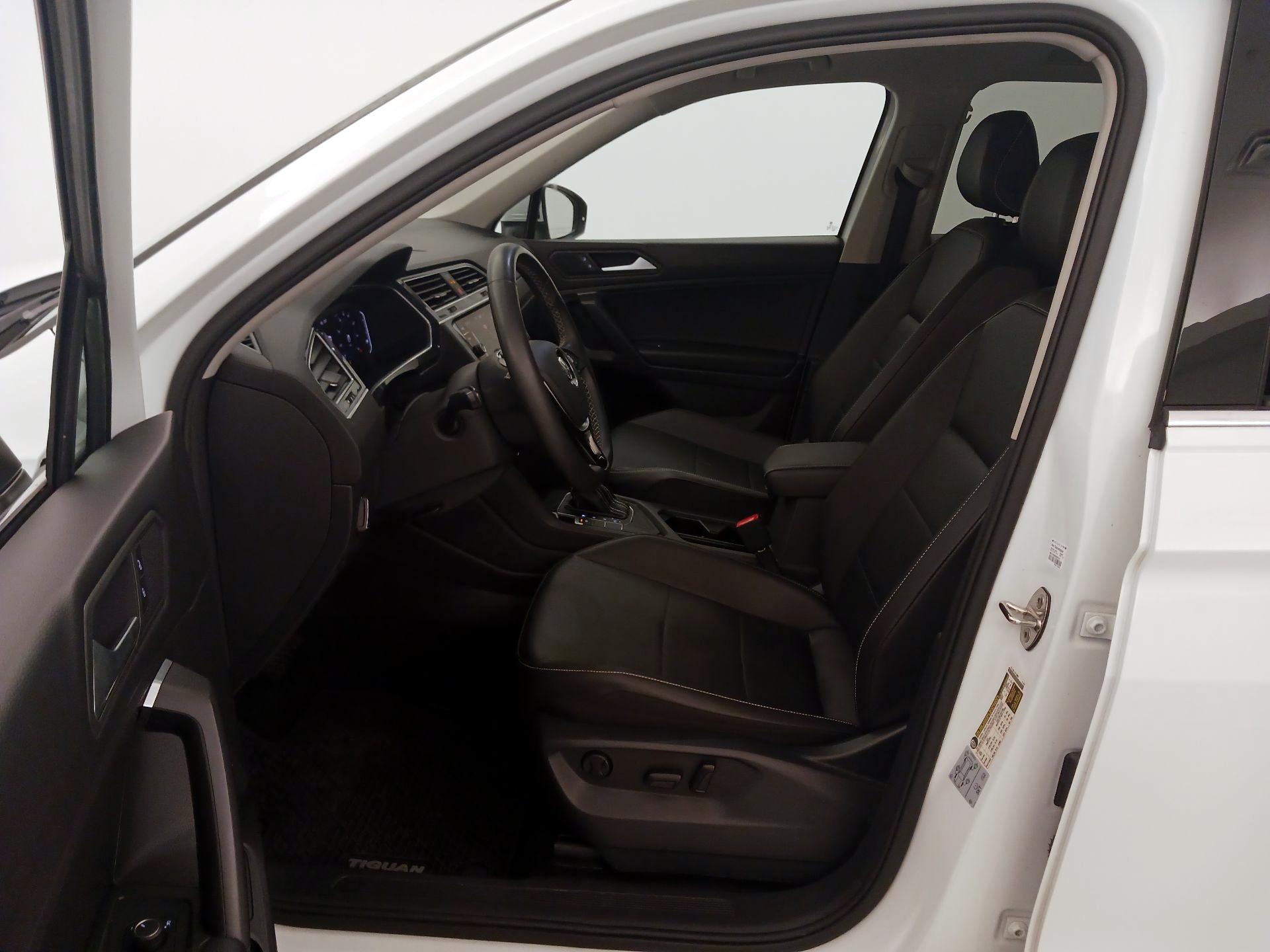 Thumbnail: 2021 Volkswagen Tiguan - 11