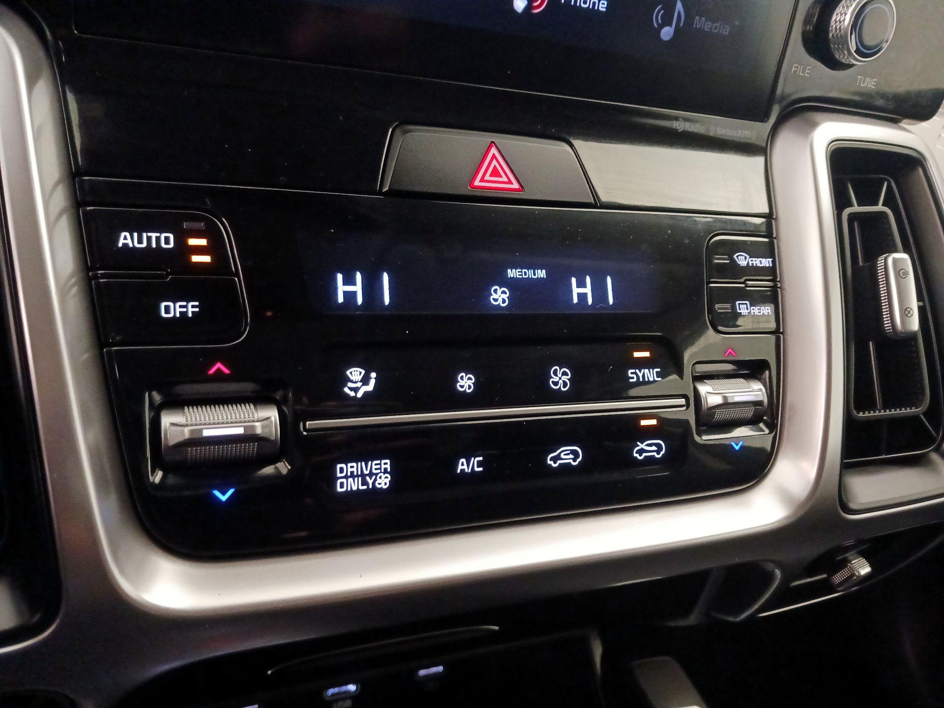 Thumbnail: 2021 Kia Sorento - 16