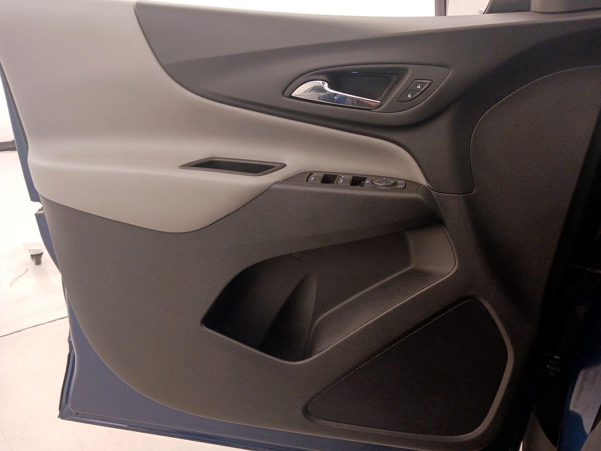 Thumbnail: 2023 Chevrolet Equinox - 12