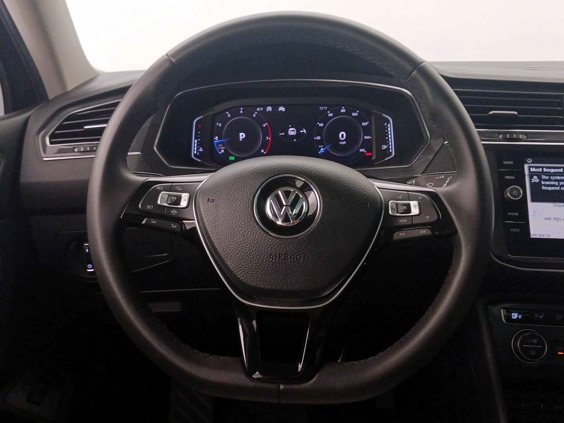 Thumbnail: 2020 Volkswagen Tiguan - 10