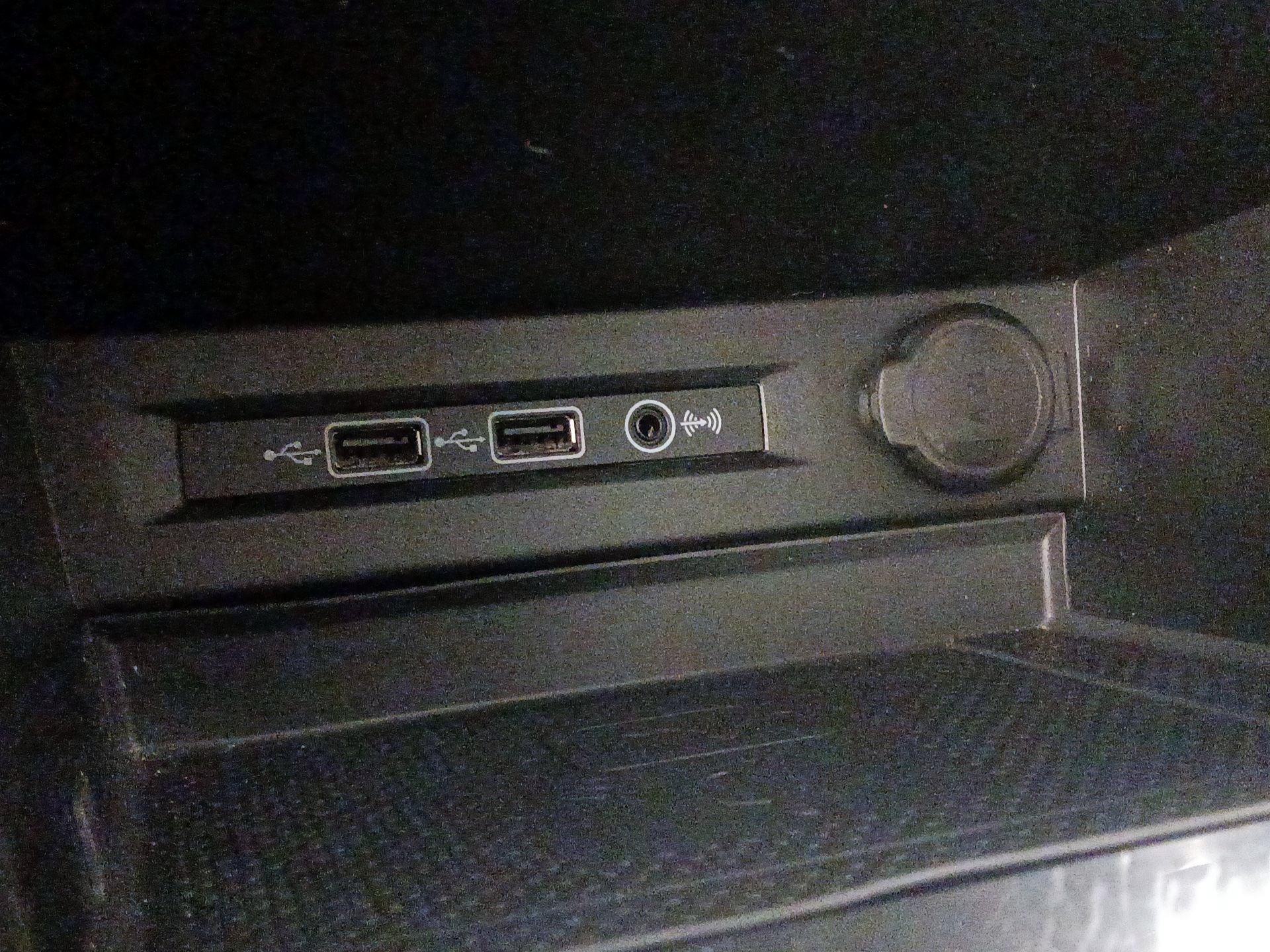 Thumbnail: 2020 Volkswagen Tiguan - 19