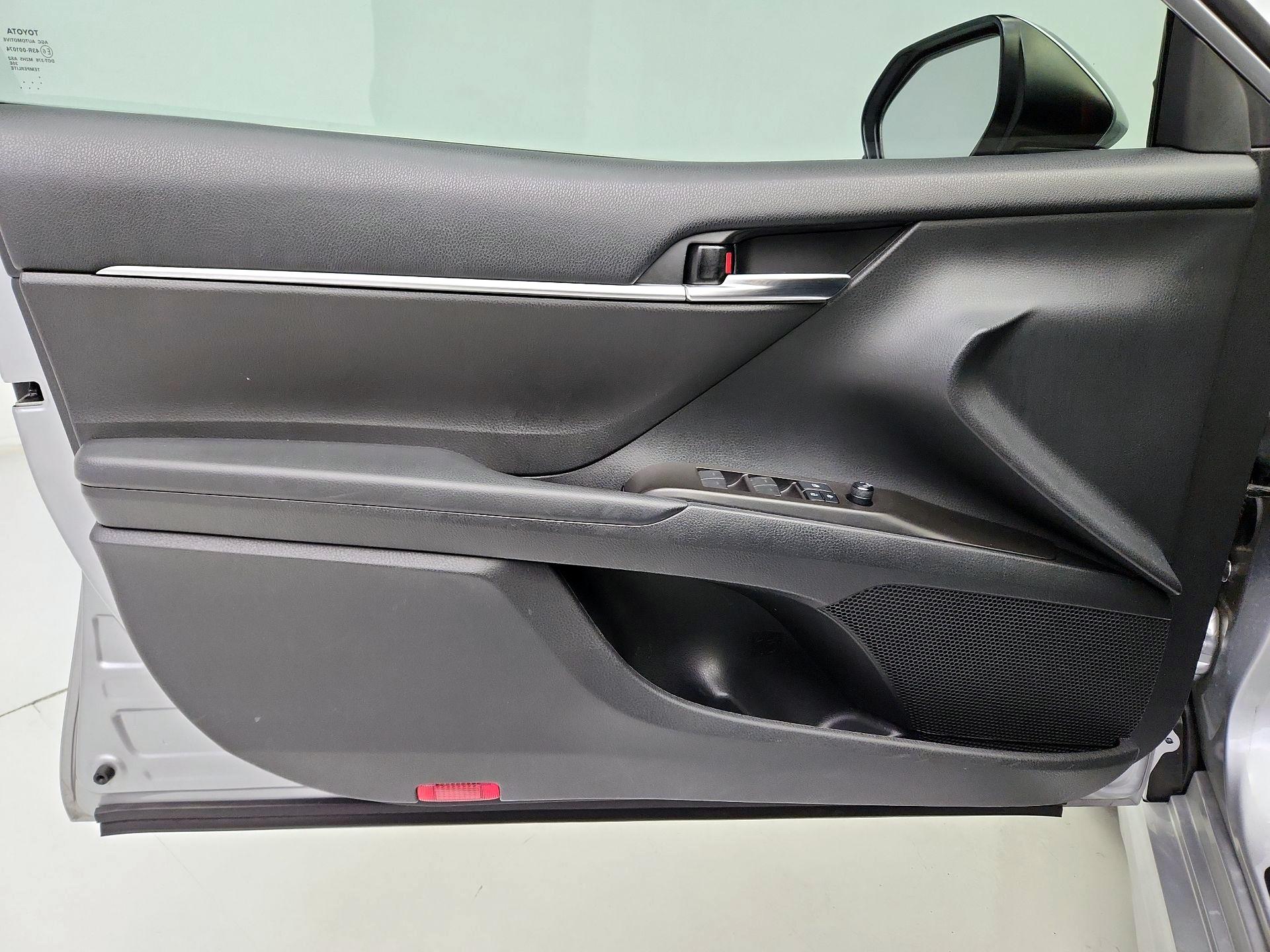 Thumbnail: 2021 Toyota Camry - 12