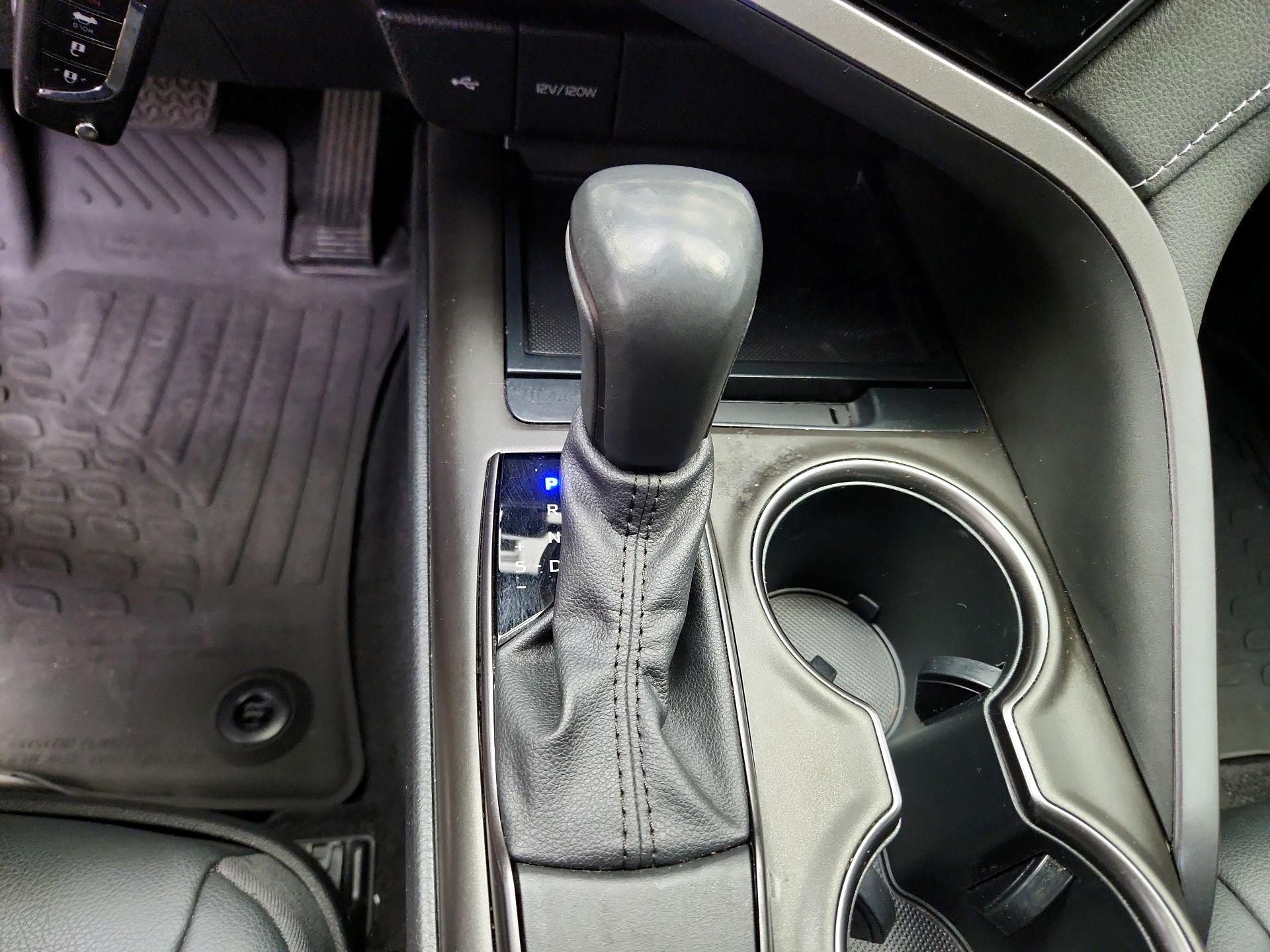 Thumbnail: 2021 Toyota Camry - 17