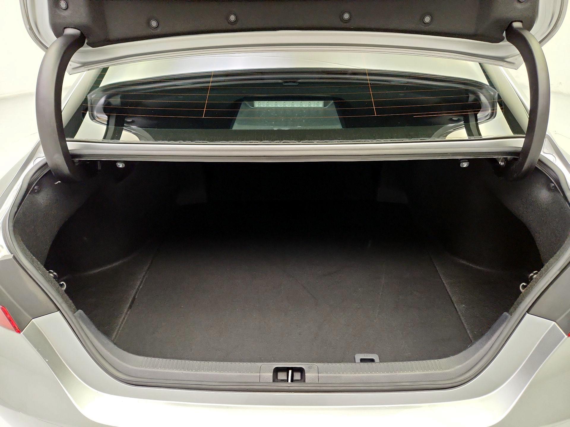 Thumbnail: 2021 Toyota Camry - 20