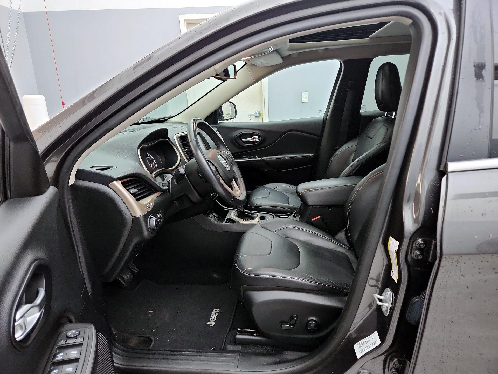 Thumbnail: 2014 Jeep Cherokee - 11