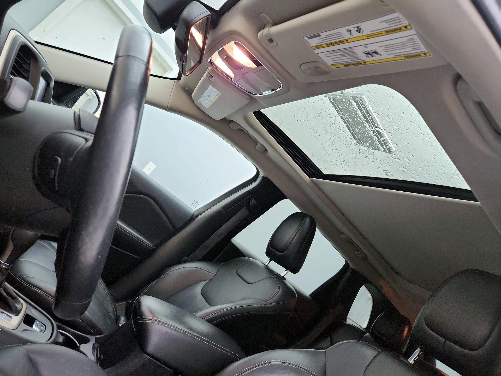 Thumbnail: 2014 Jeep Cherokee - 20