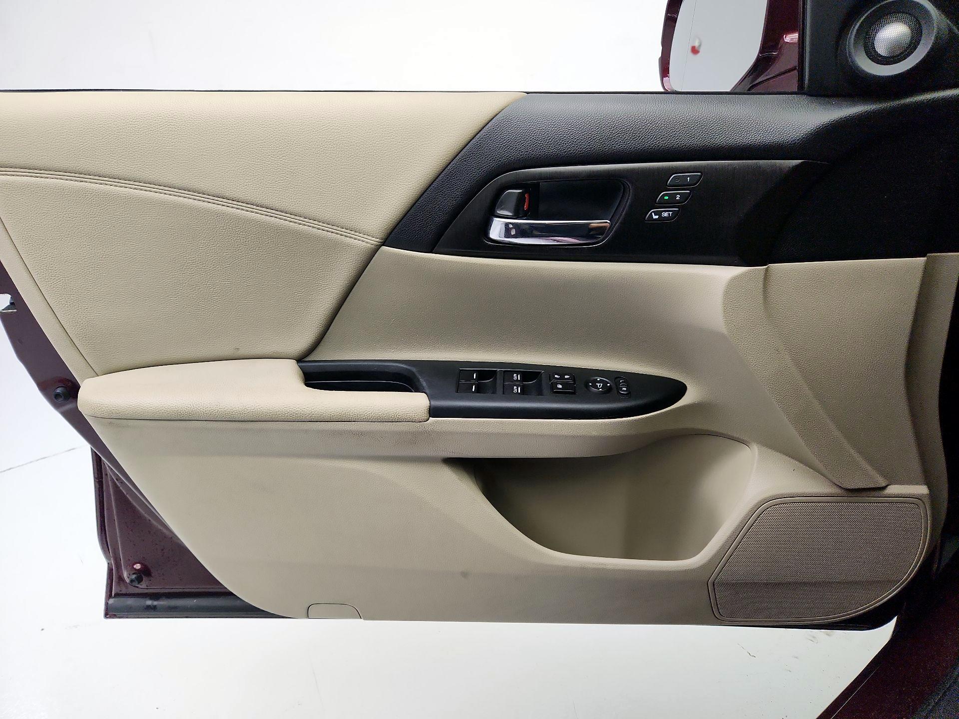 Thumbnail: 2014 Honda Accord - 12