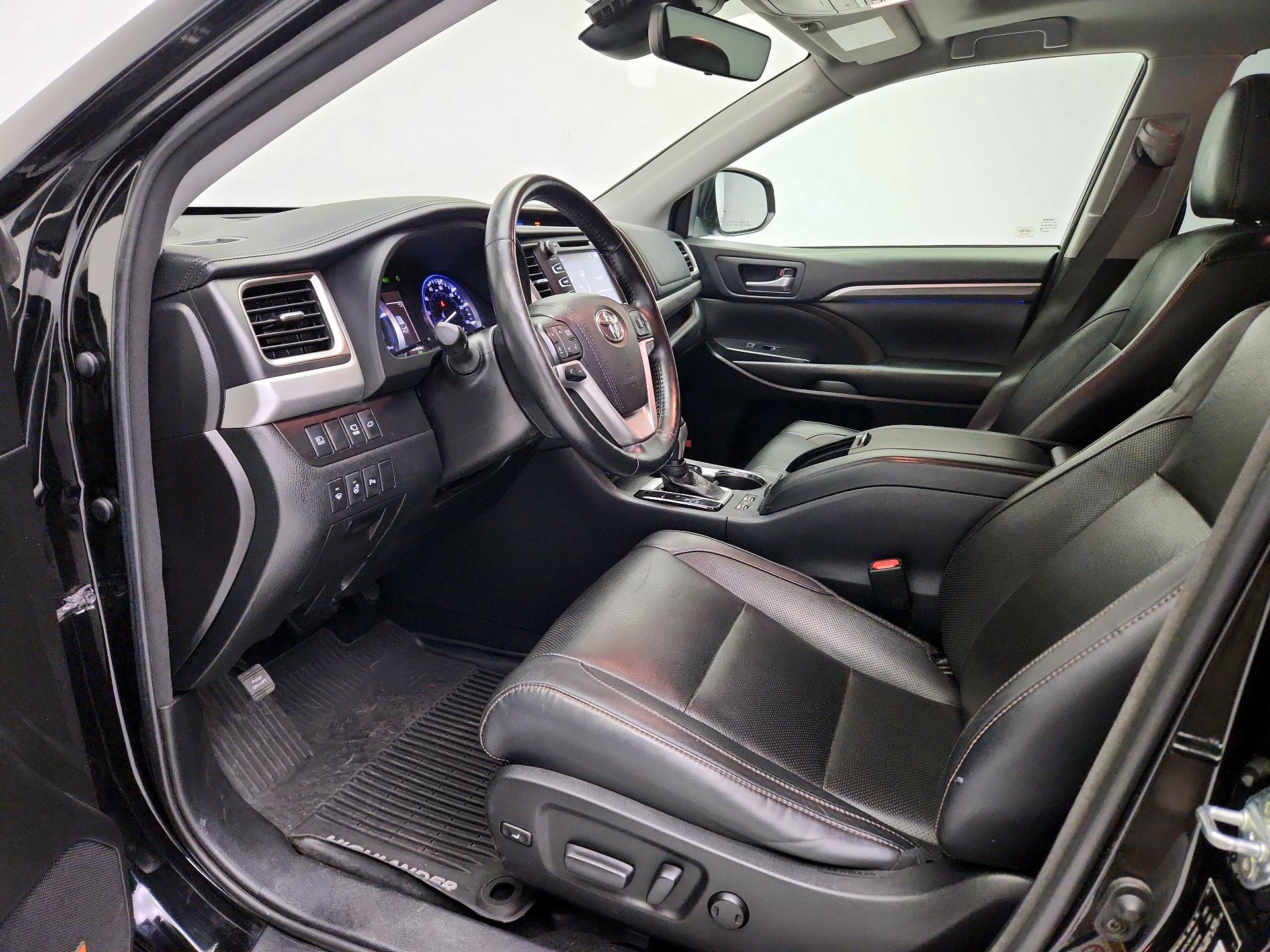 Thumbnail: 2018 Toyota Highlander - 11