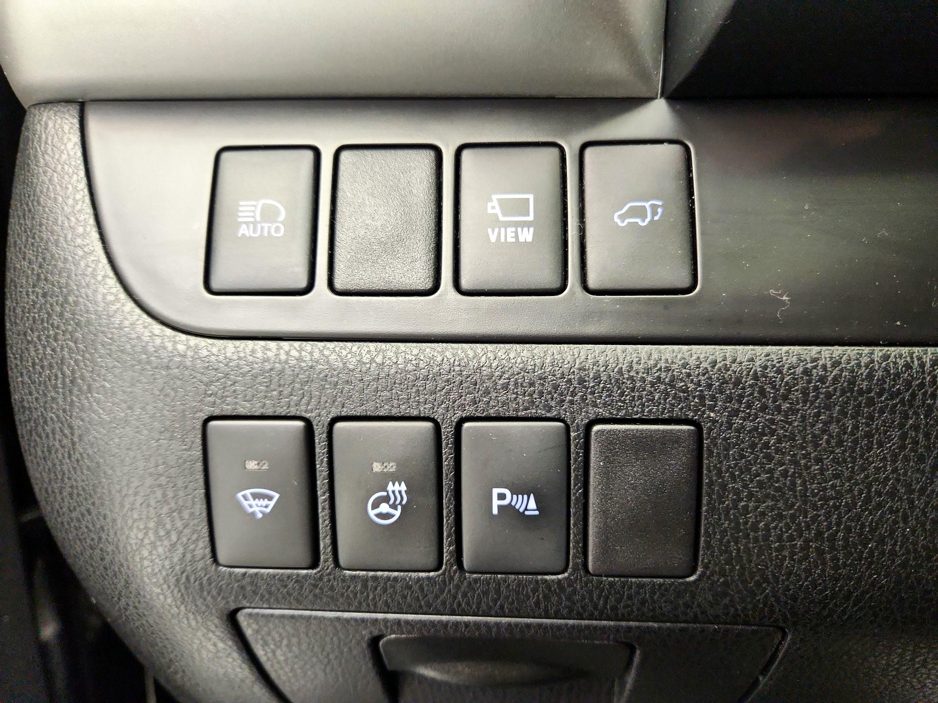 Thumbnail: 2018 Toyota Highlander - 13