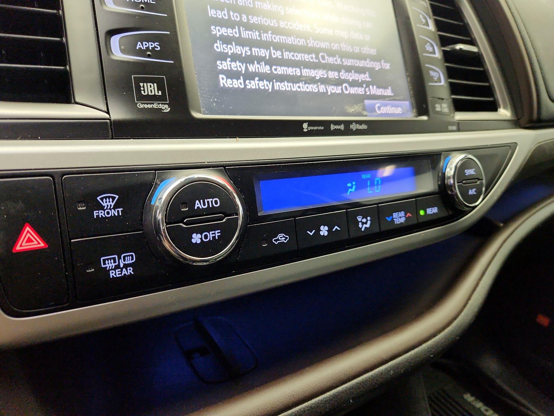 Thumbnail: 2018 Toyota Highlander - 16