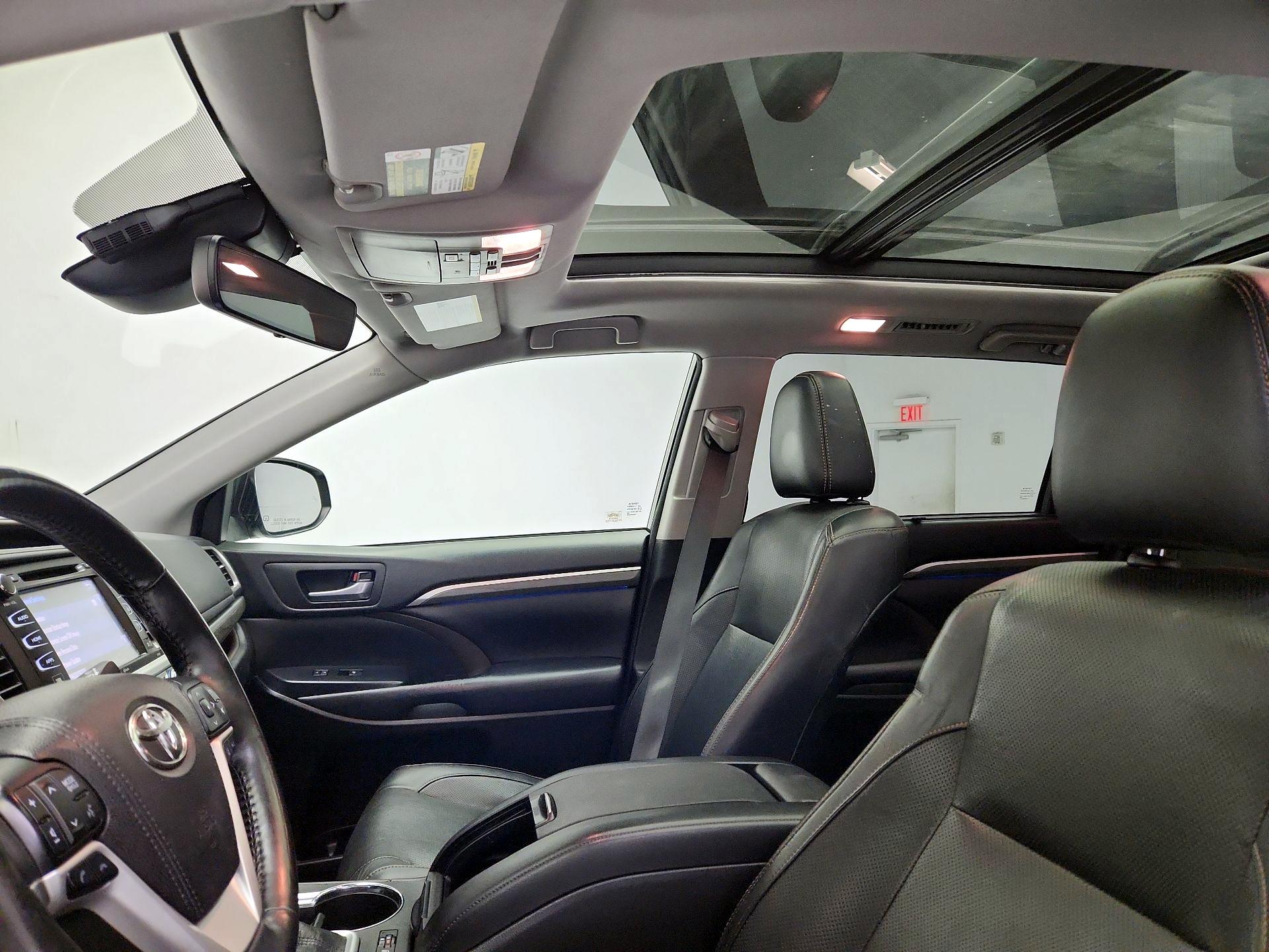 Thumbnail: 2018 Toyota Highlander - 19