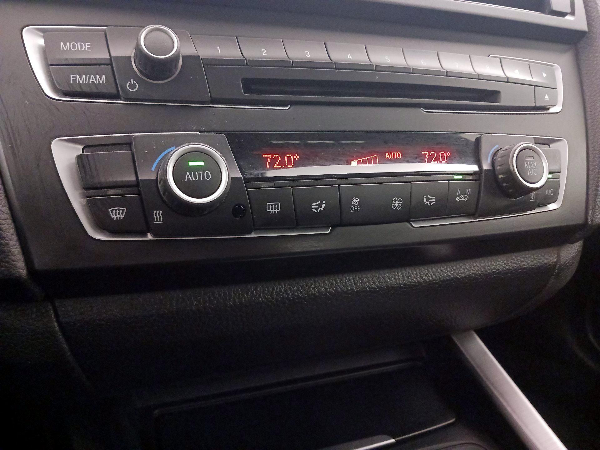 Thumbnail: 2015 BMW 2 Series - 17