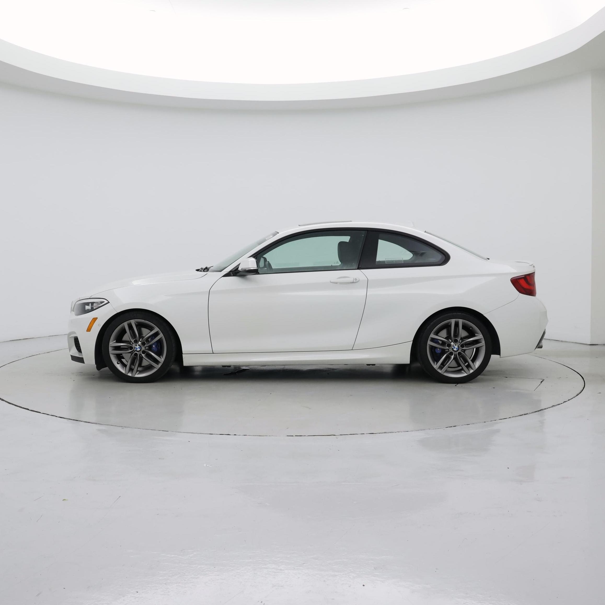 Thumbnail: 2015 BMW 2 Series - 3