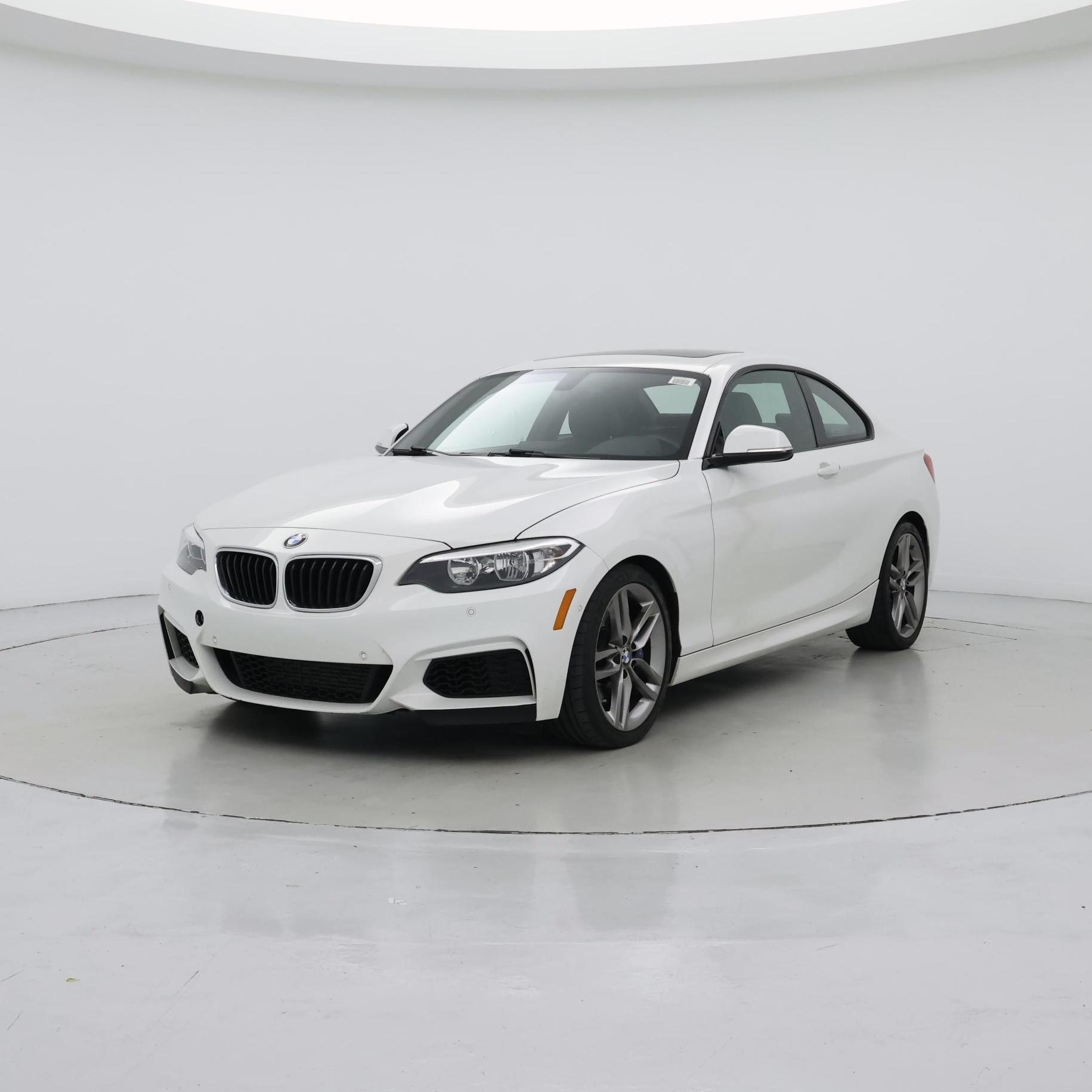Thumbnail: 2015 BMW 2 Series - 4