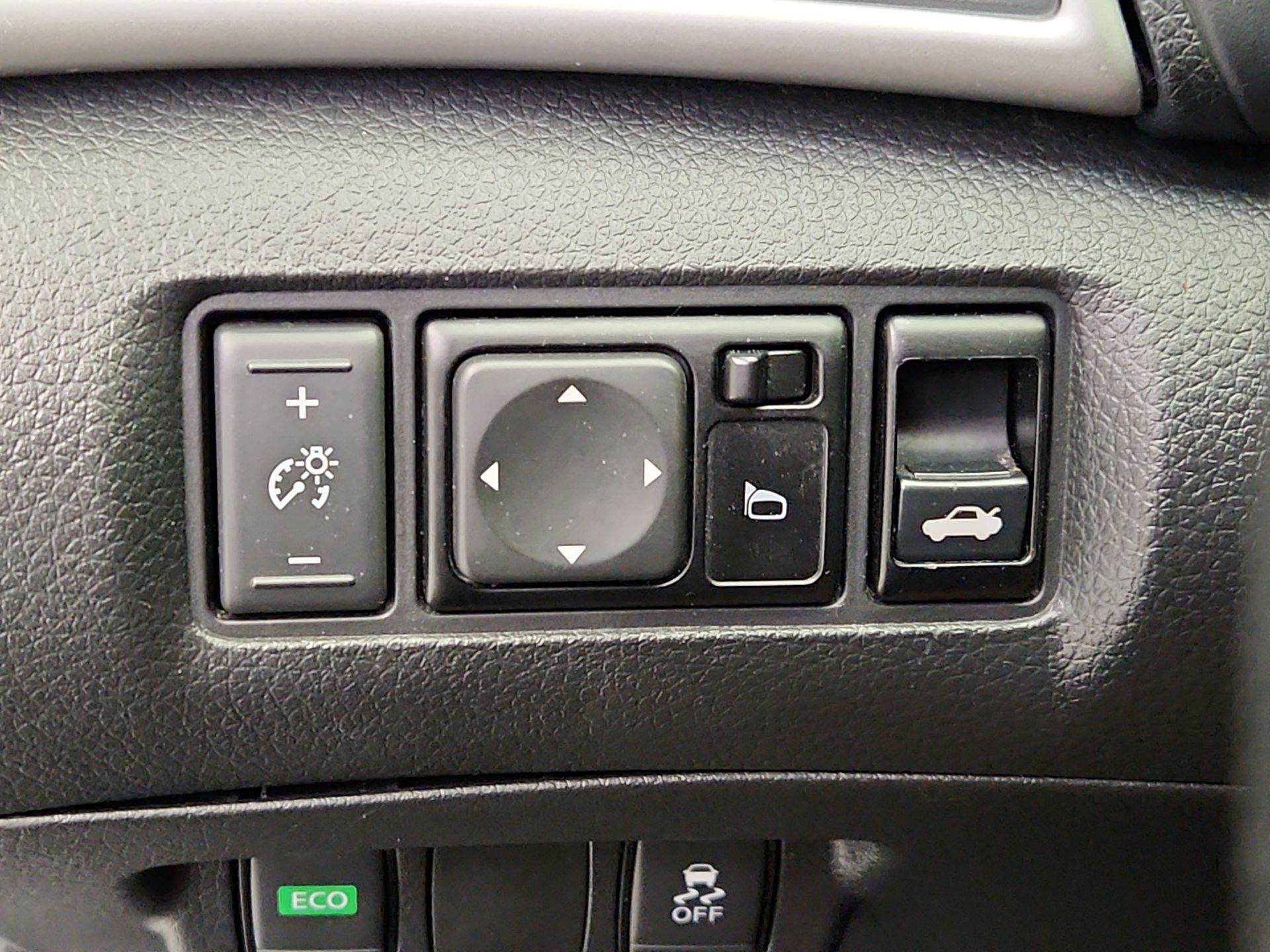 Thumbnail: 2019 Nissan Sentra - 13