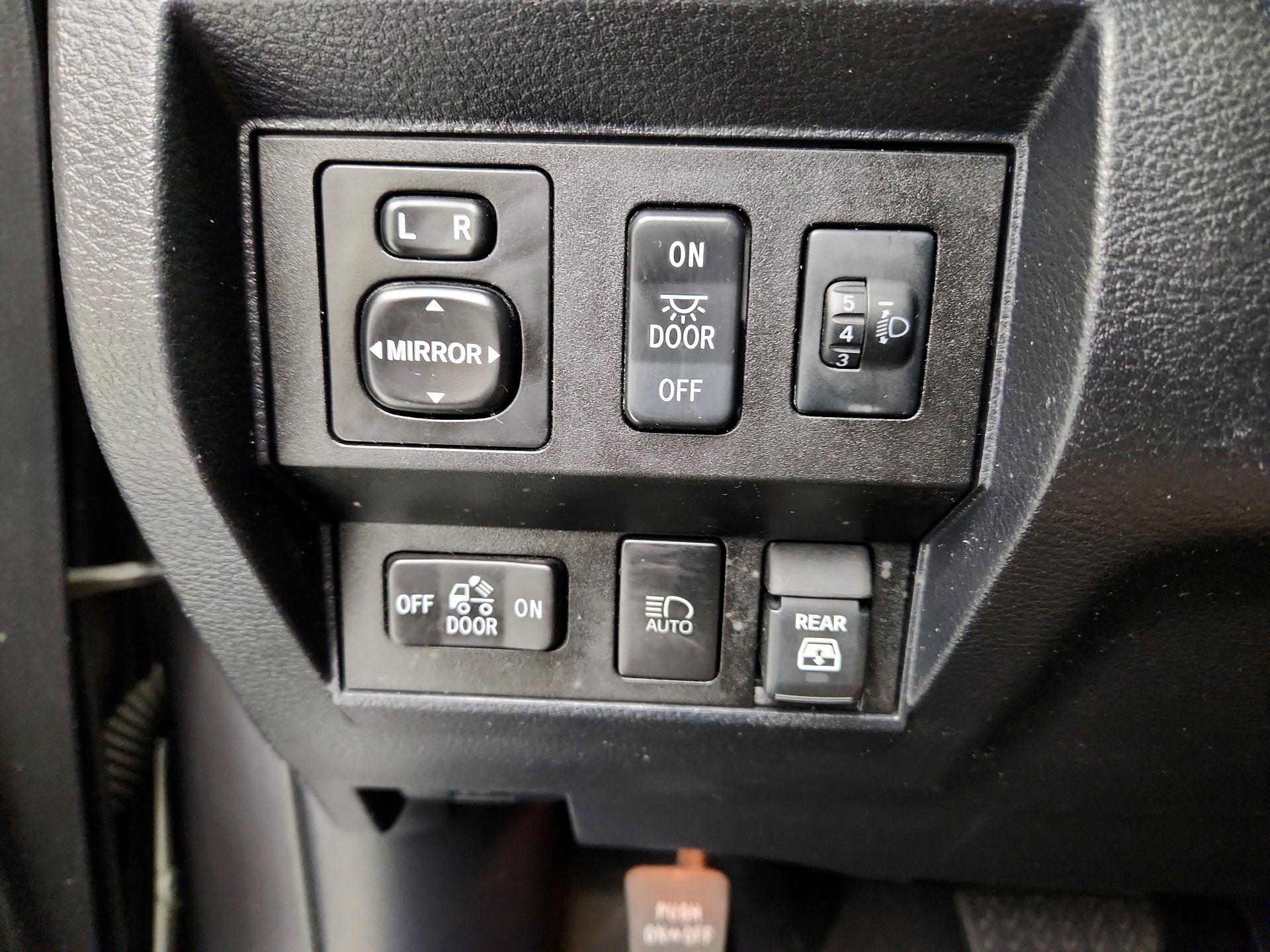 Thumbnail: 2019 Toyota Tundra - 13