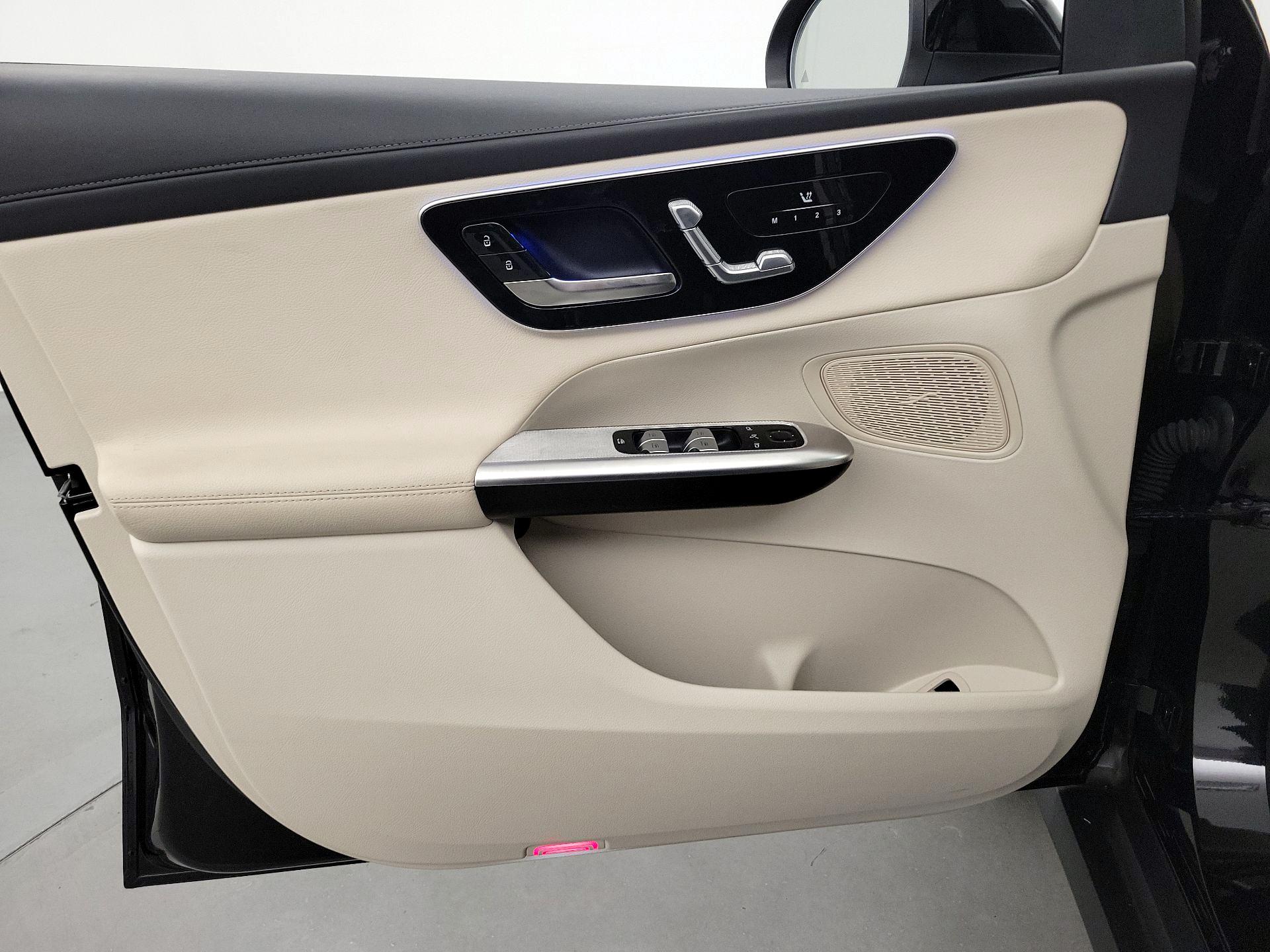 Thumbnail: 2024 Mercedes-Benz GLC - 12