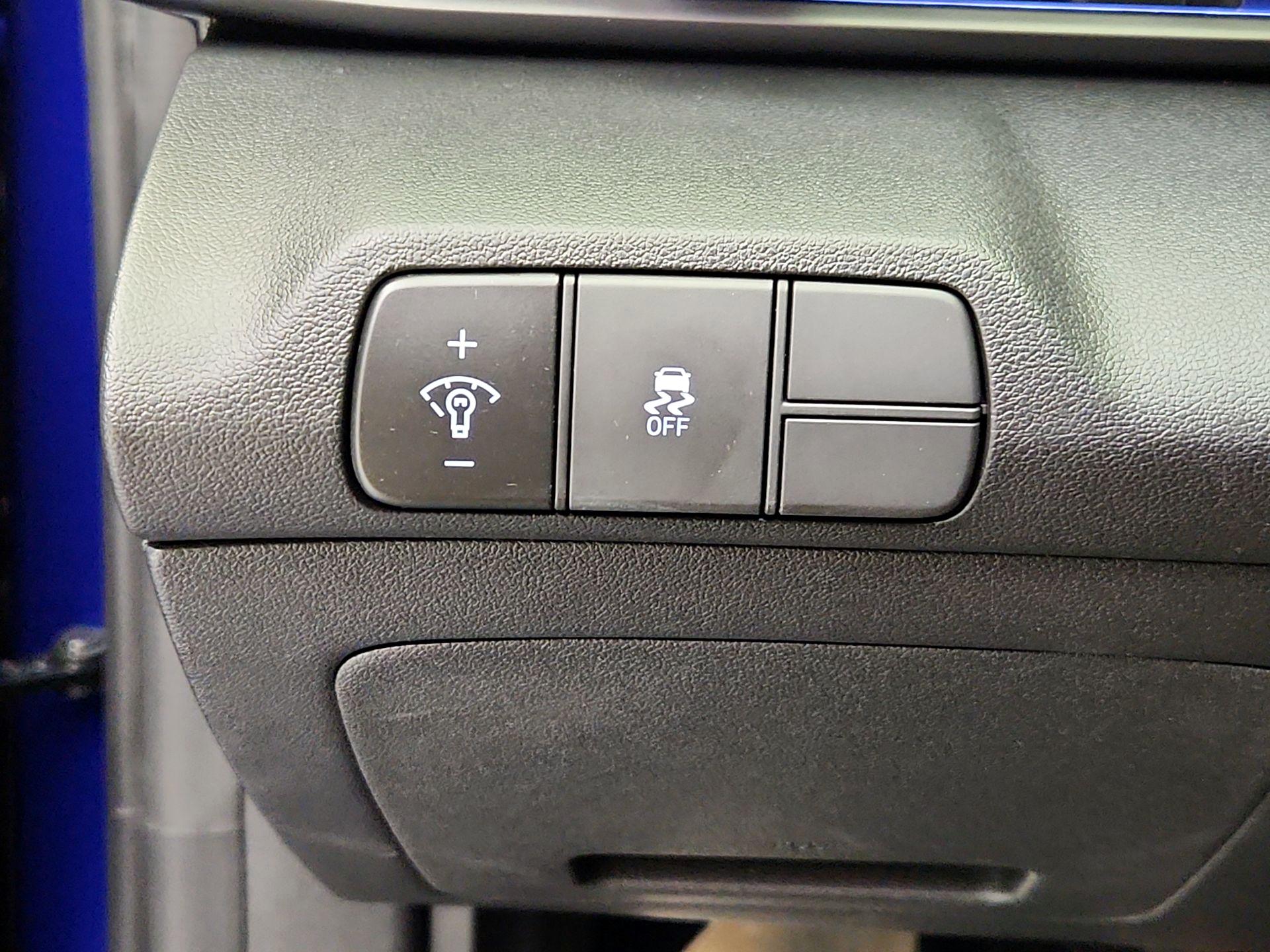 Thumbnail: 2025 Hyundai Elantra - 13