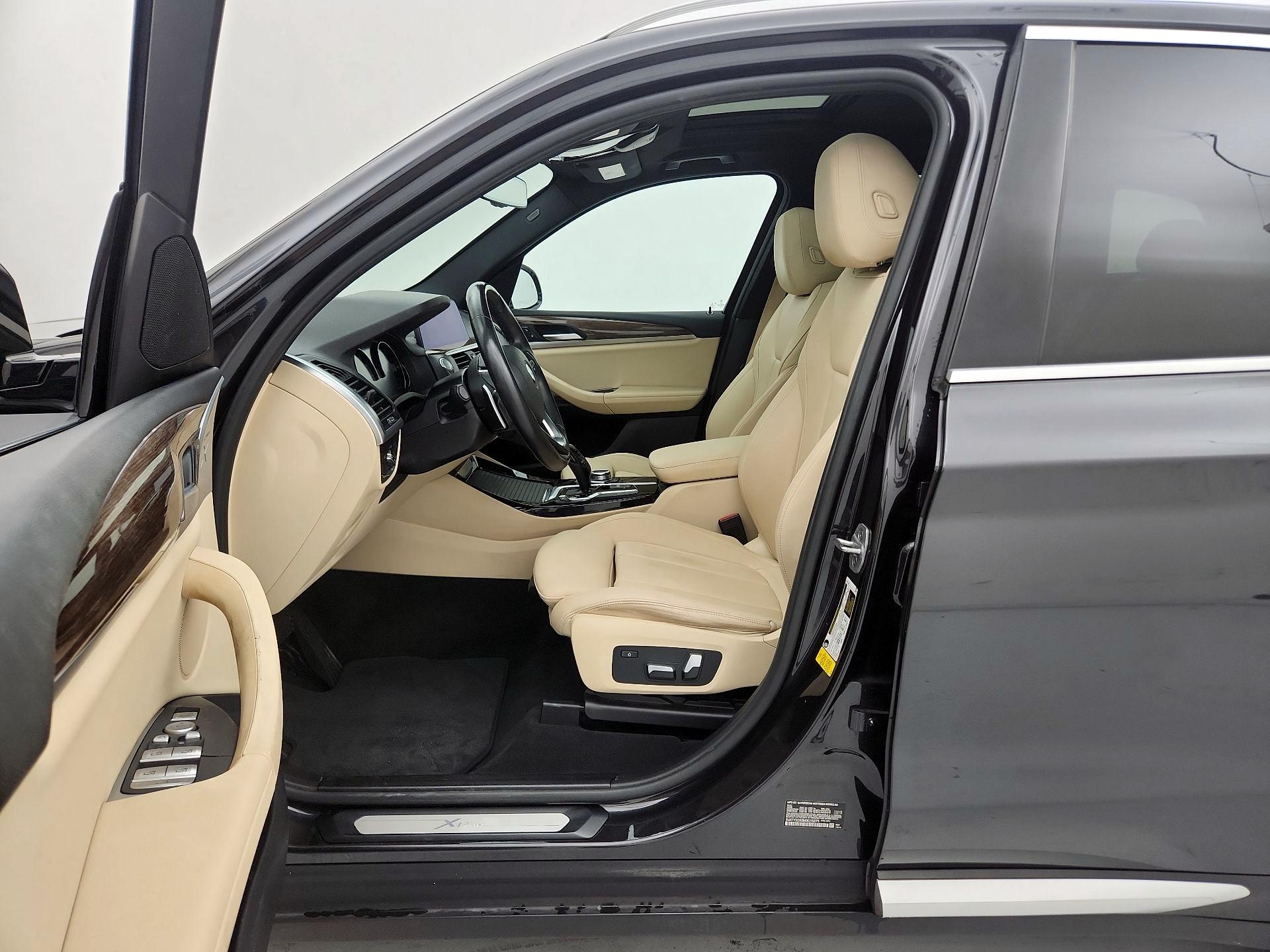 Thumbnail: 2021 BMW X3 - 11