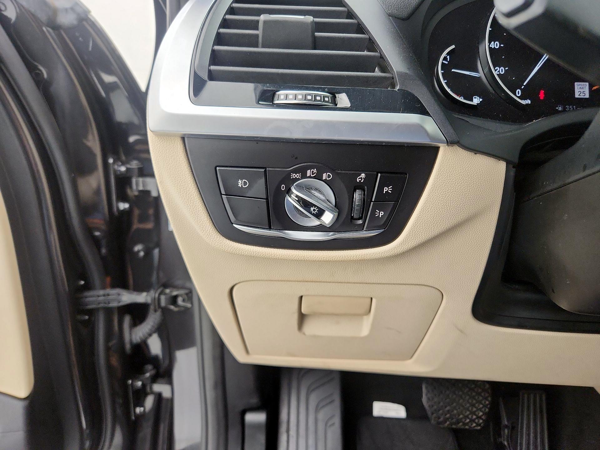 Thumbnail: 2021 BMW X3 - 13