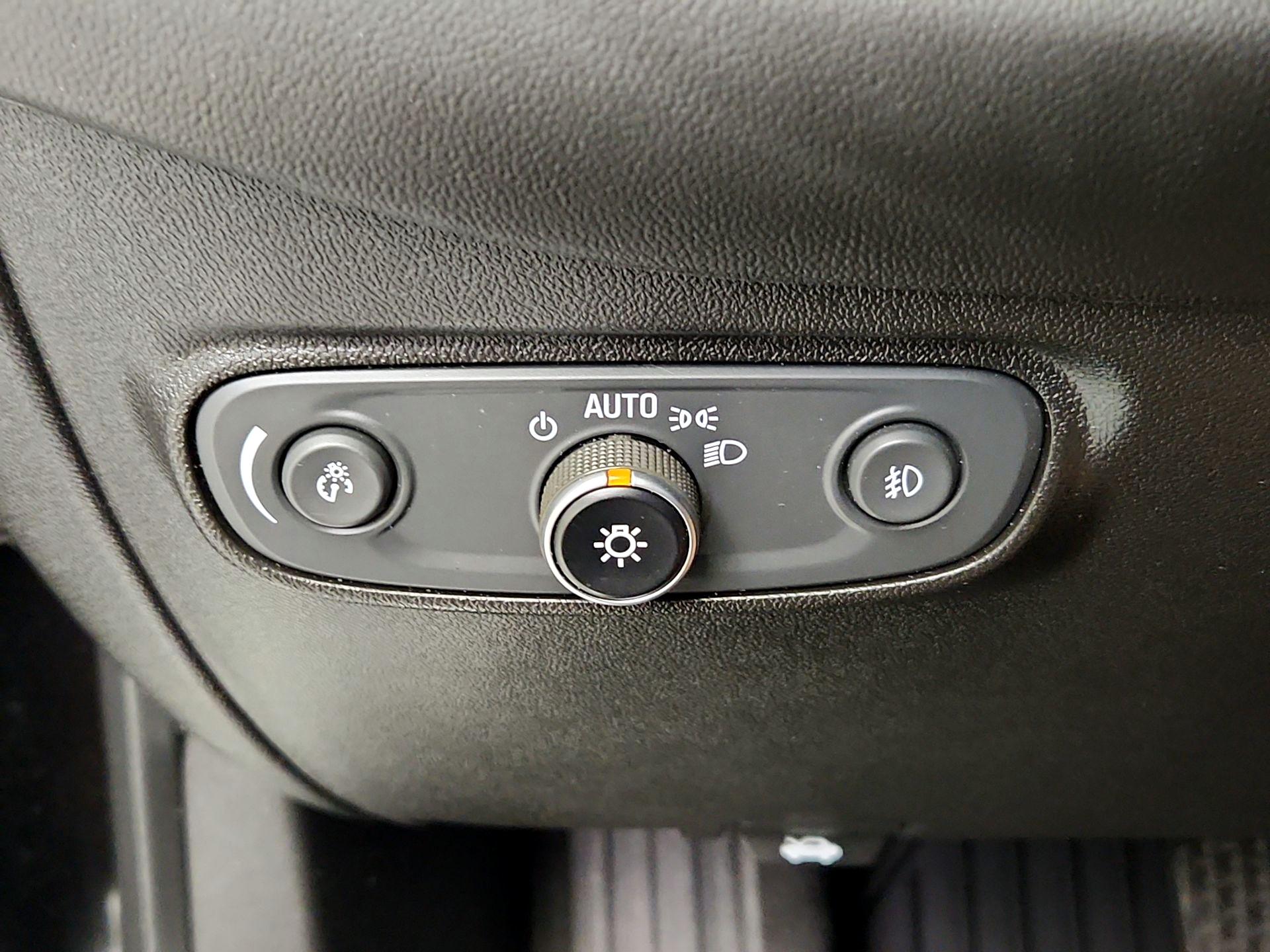 Thumbnail: 2020 Chevrolet Equinox - 13