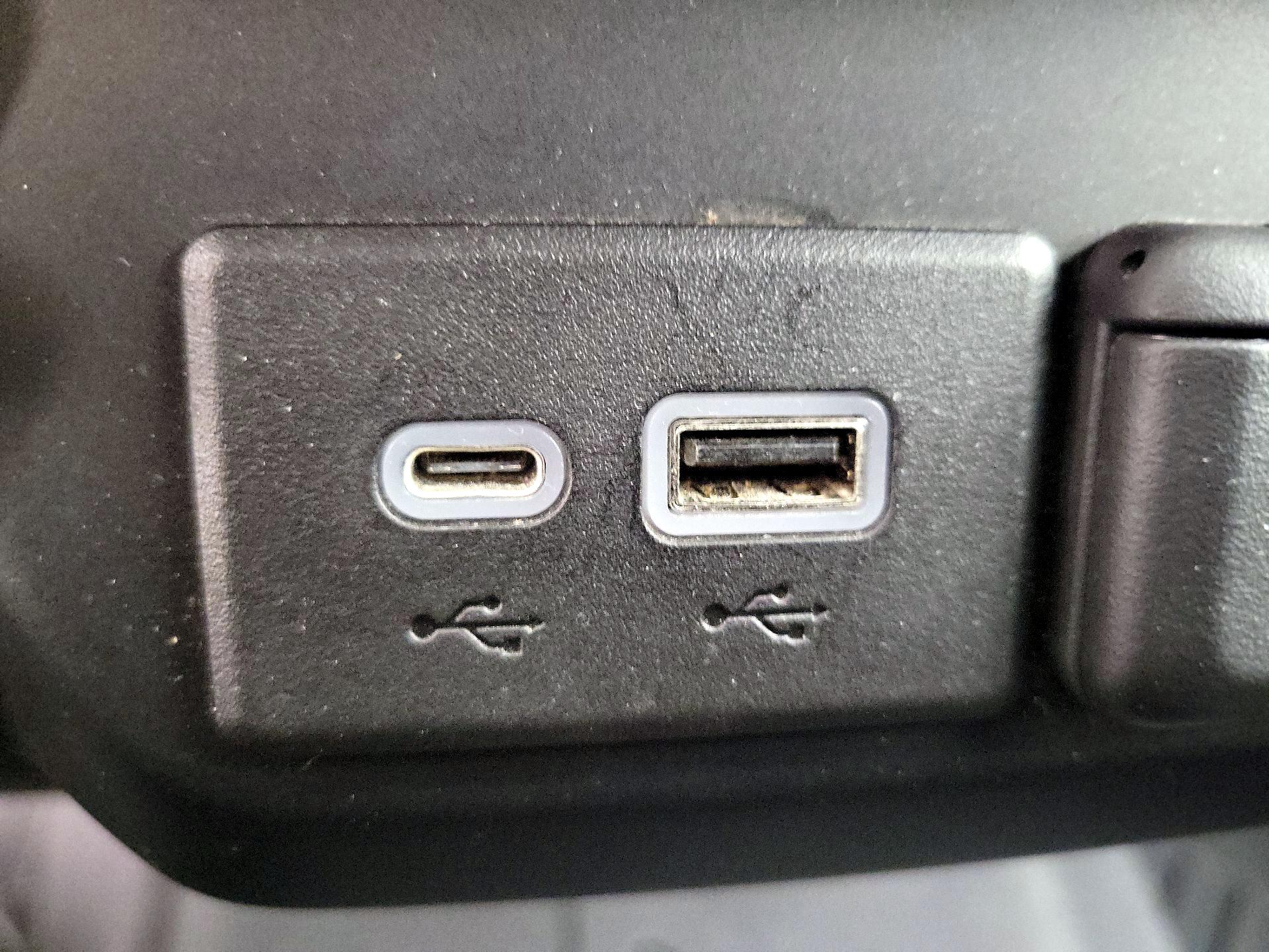 Thumbnail: 2021 Chevrolet Silverado 1500 - 18