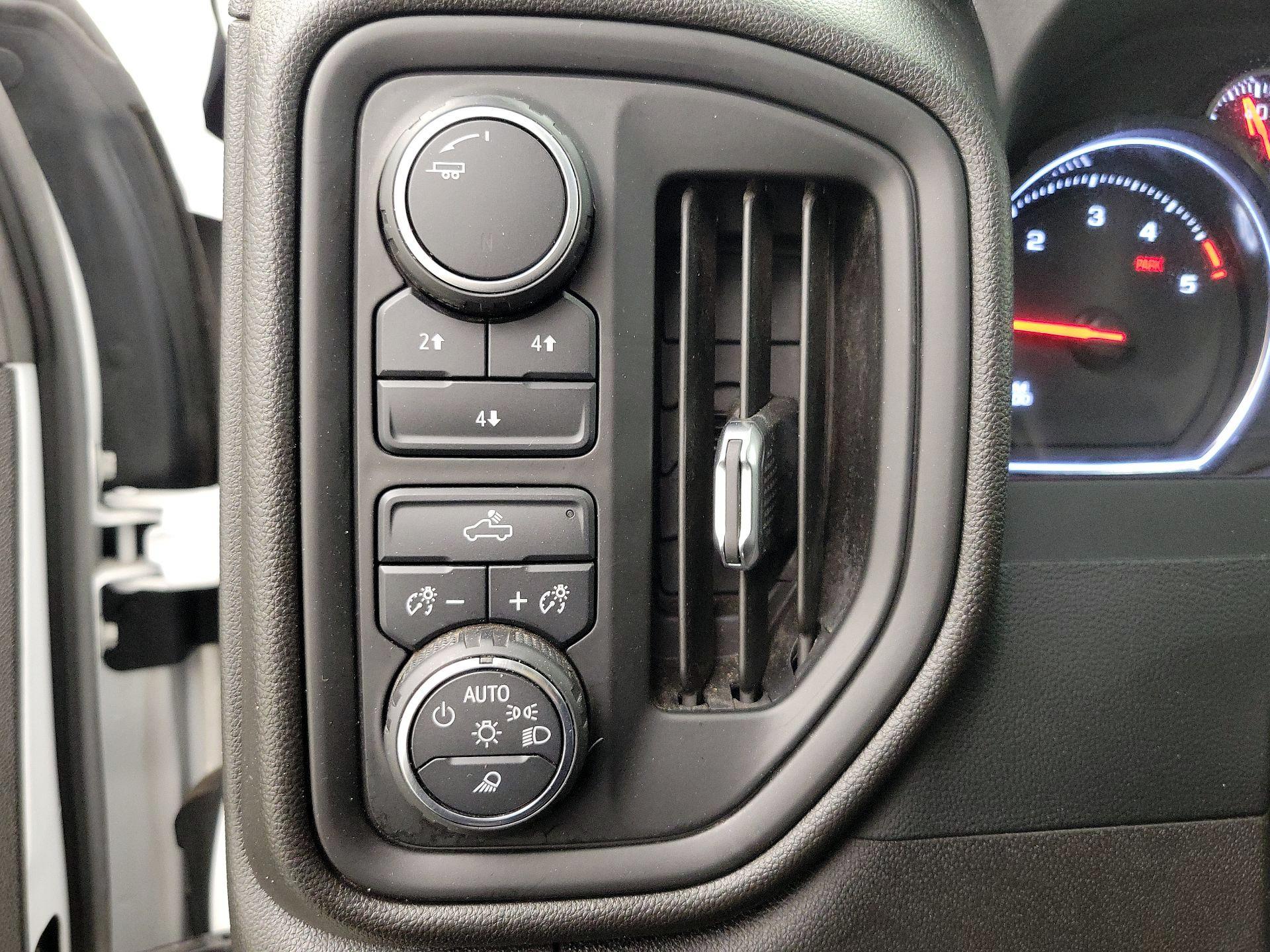 Thumbnail: 2022 Chevrolet Silverado 2500 - 13