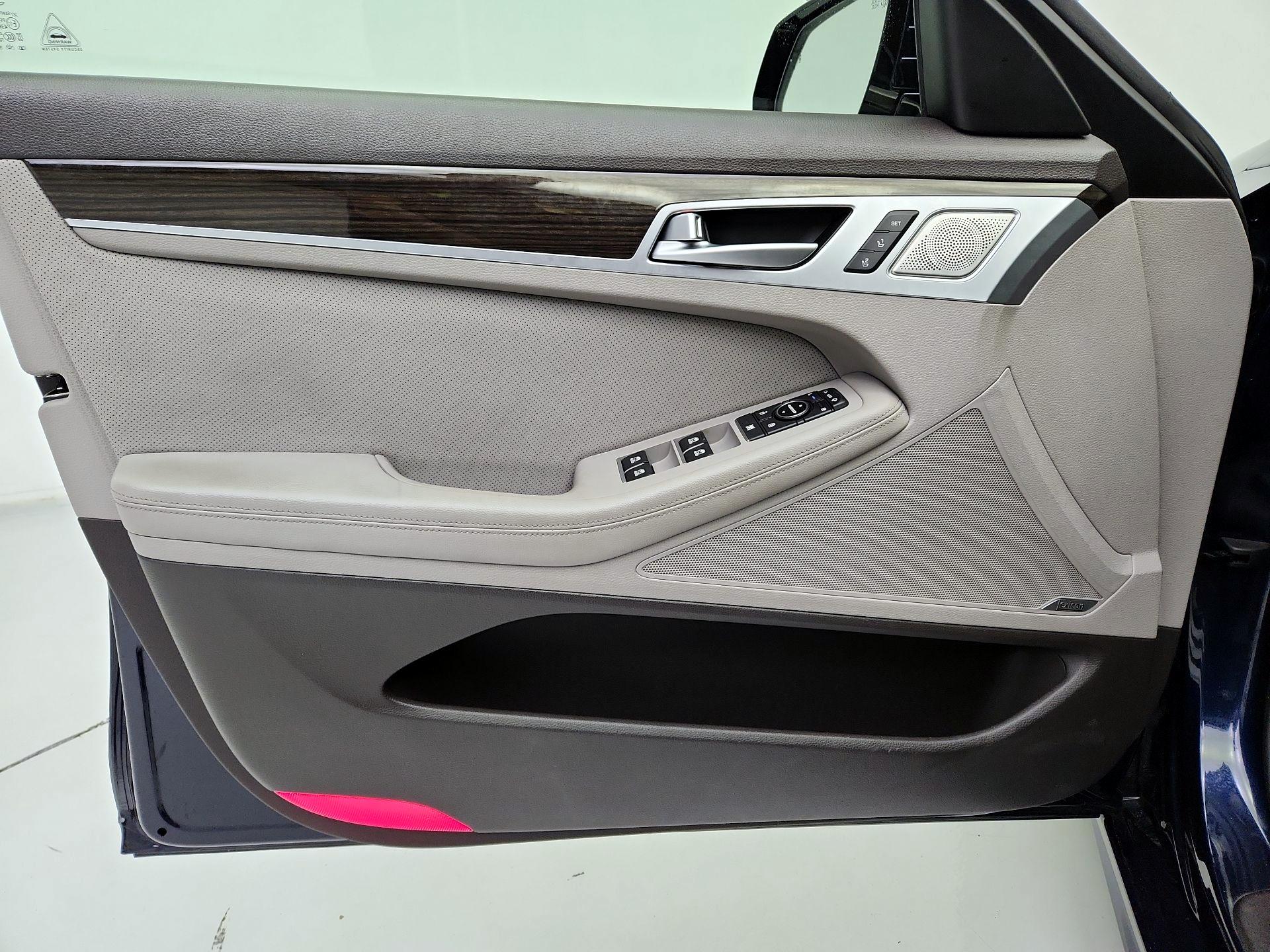 Thumbnail: 2020 Genesis G80 - 12