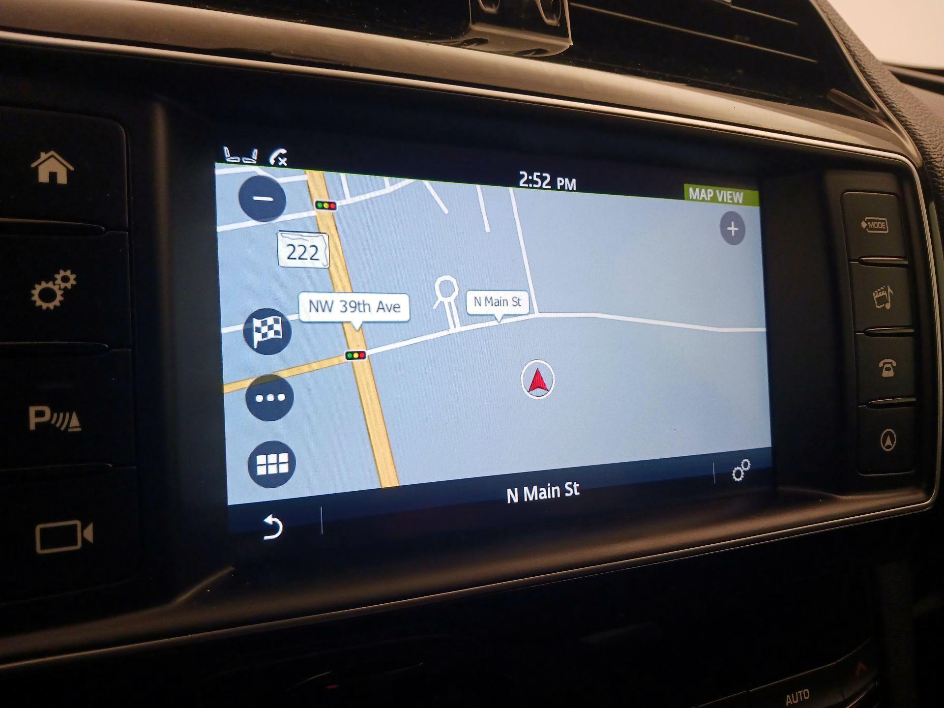 Thumbnail: 2017 Jaguar F-Pace - 14