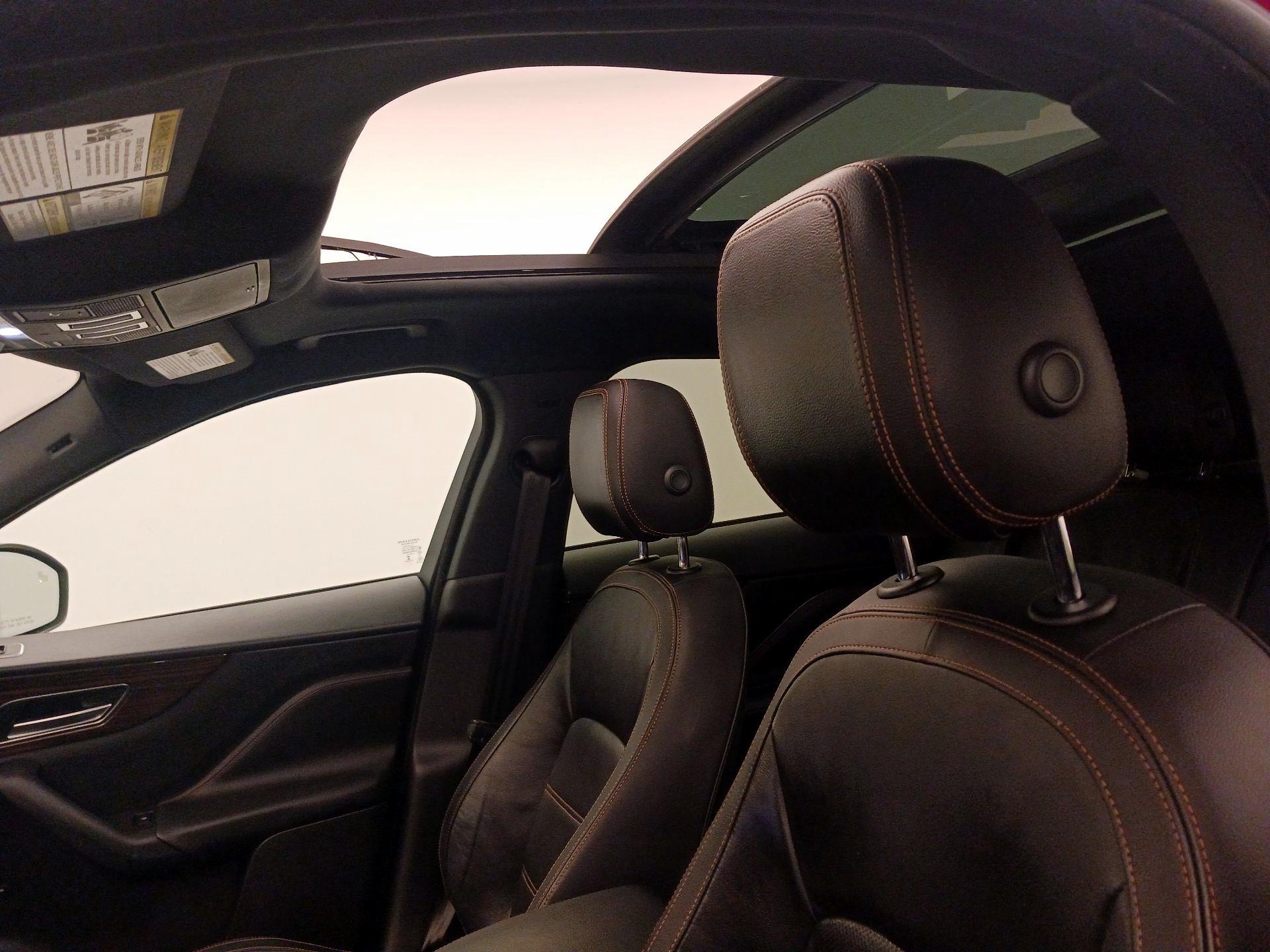 Thumbnail: 2017 Jaguar F-Pace - 20