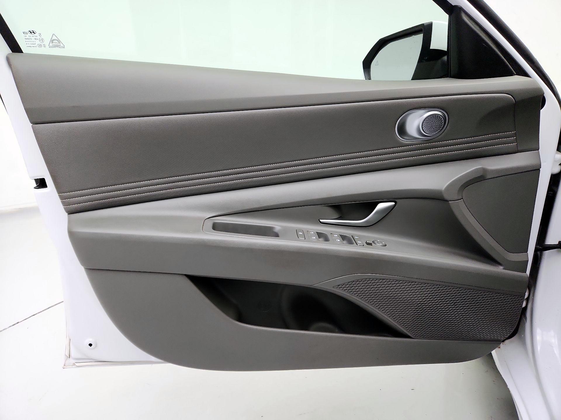 Thumbnail: 2024 Hyundai Elantra - 12