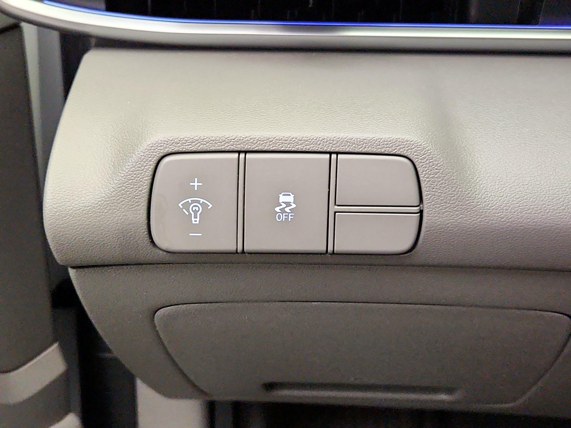 Thumbnail: 2024 Hyundai Elantra - 13