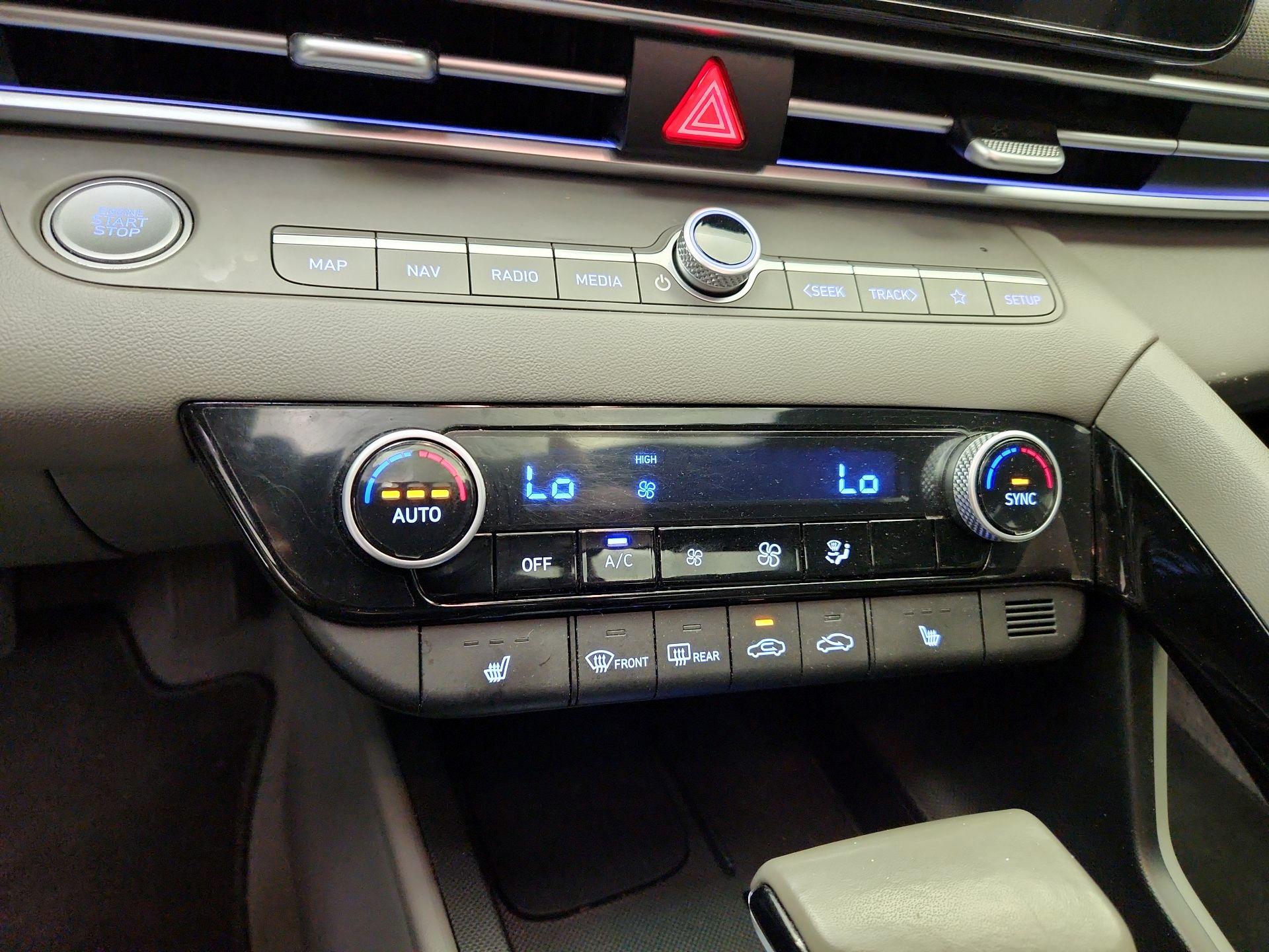 Thumbnail: 2024 Hyundai Elantra - 17