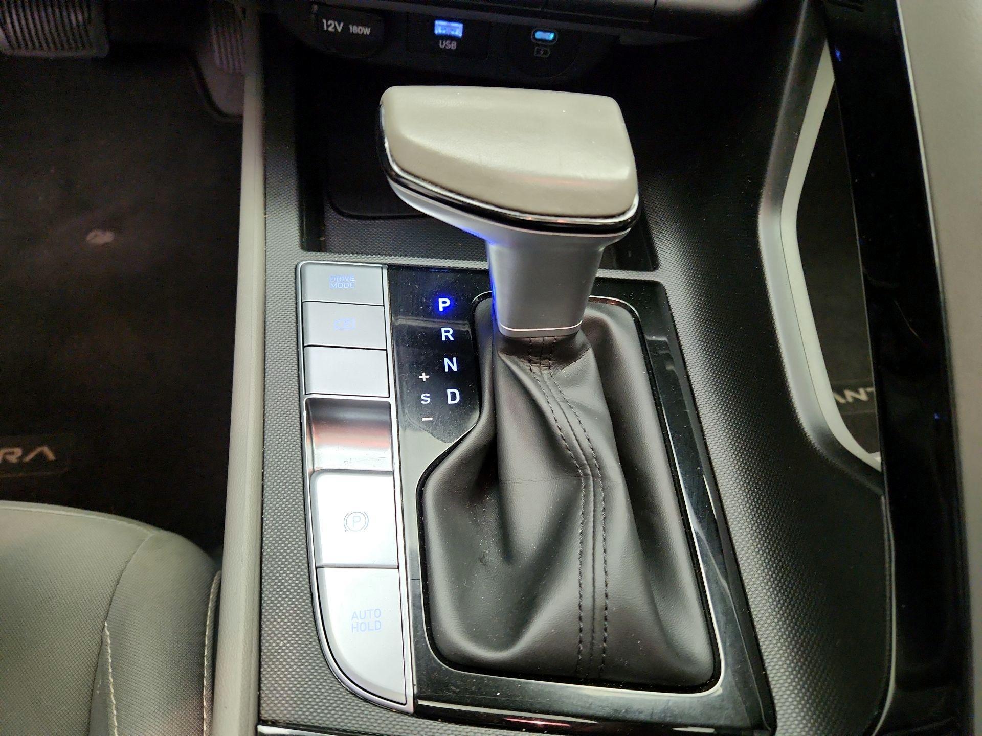 Thumbnail: 2024 Hyundai Elantra - 18