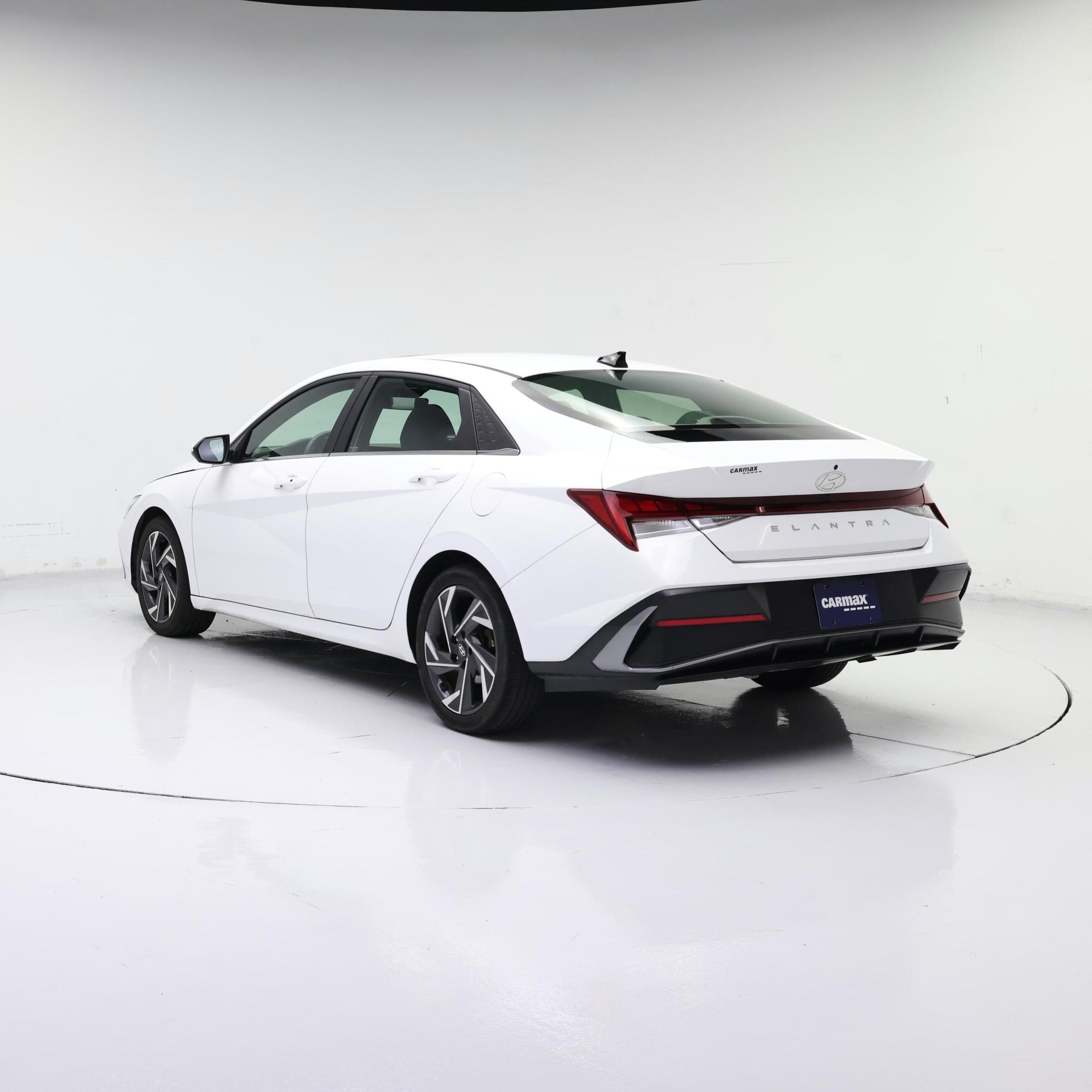 Thumbnail: 2024 Hyundai Elantra - 2