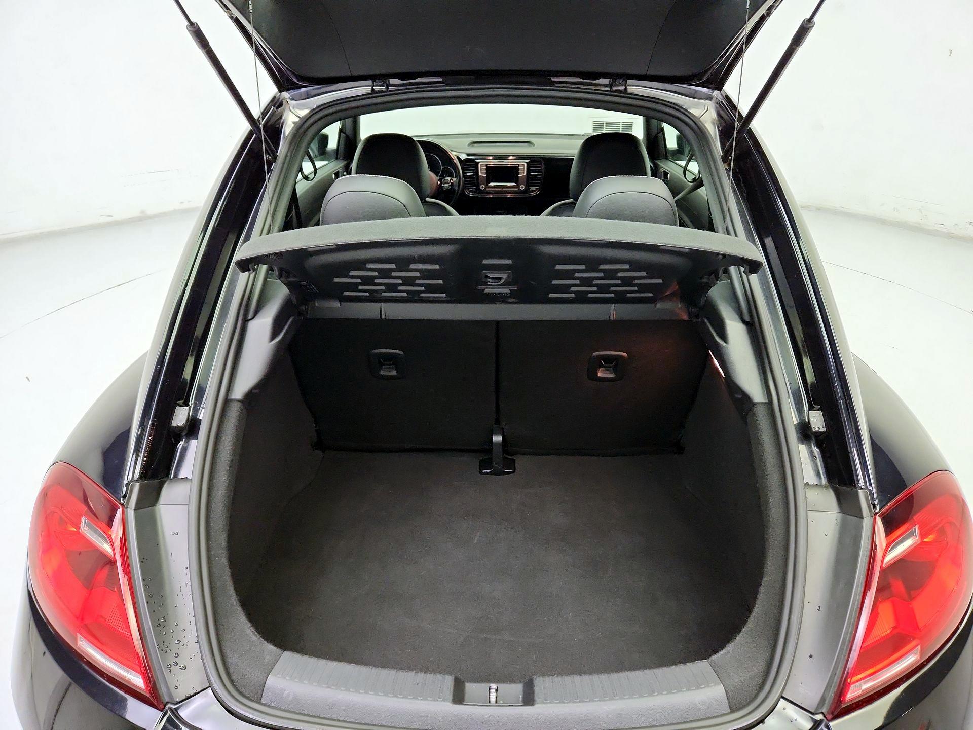 Thumbnail: 2018 Volkswagen Beetle - 20