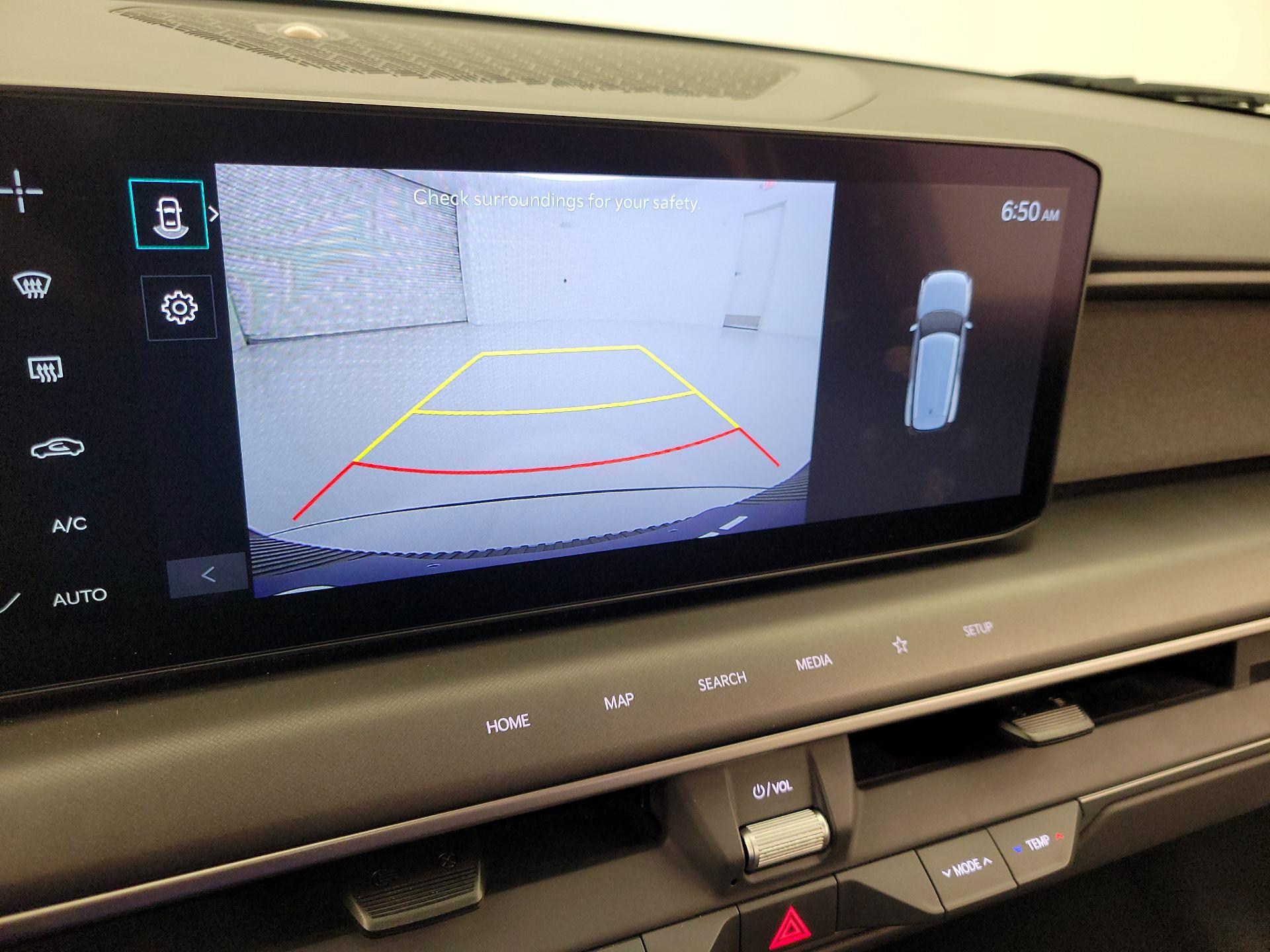 Thumbnail: 2024 Kia EV9 - 15