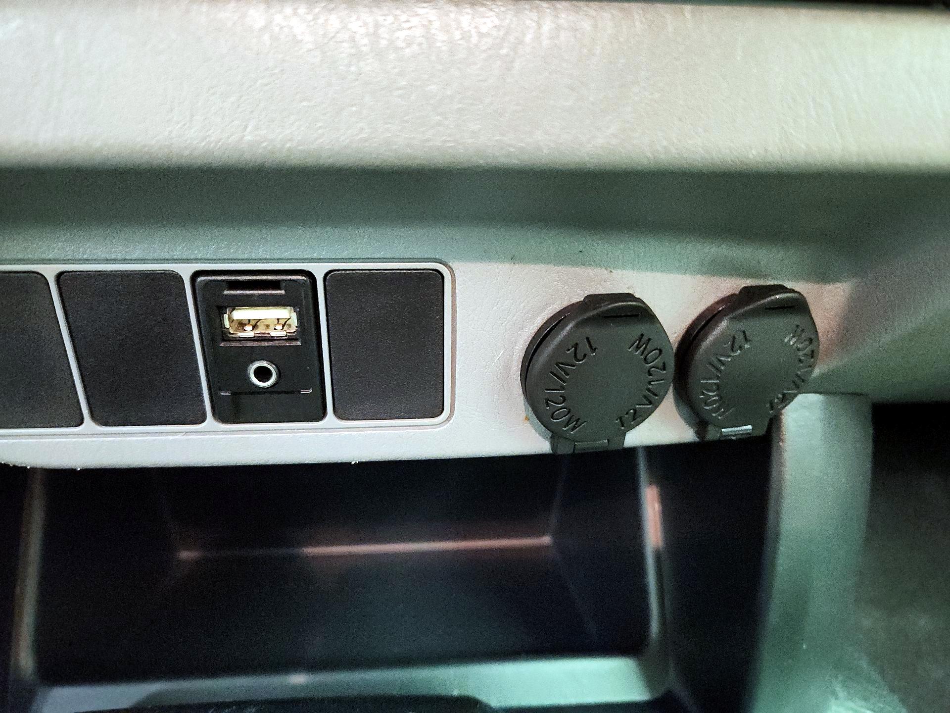 Thumbnail: 2014 Toyota Tacoma - 17