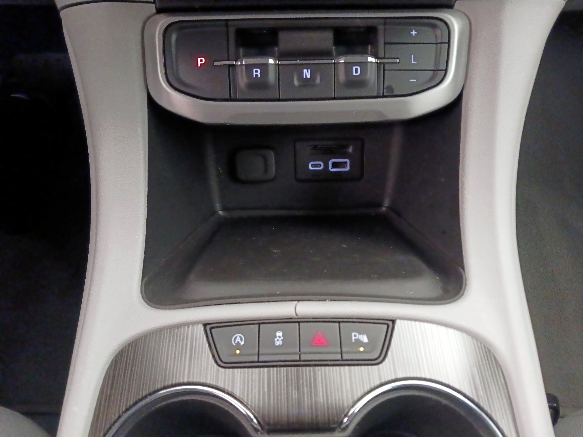 Thumbnail: 2023 GMC Acadia - 17