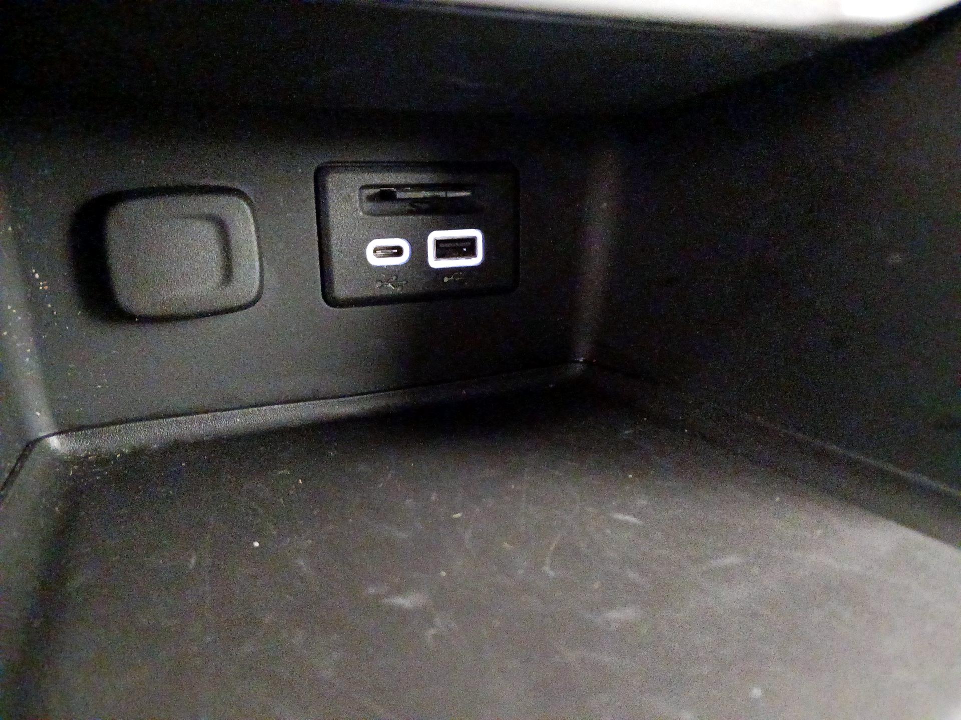 Thumbnail: 2023 GMC Acadia - 18