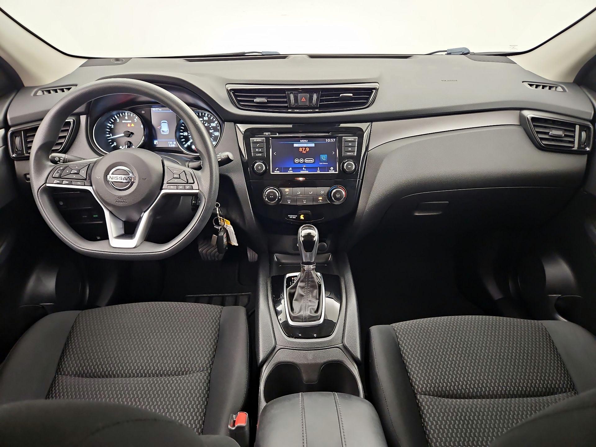 Thumbnail: 2021 Nissan Rogue Sport - 9