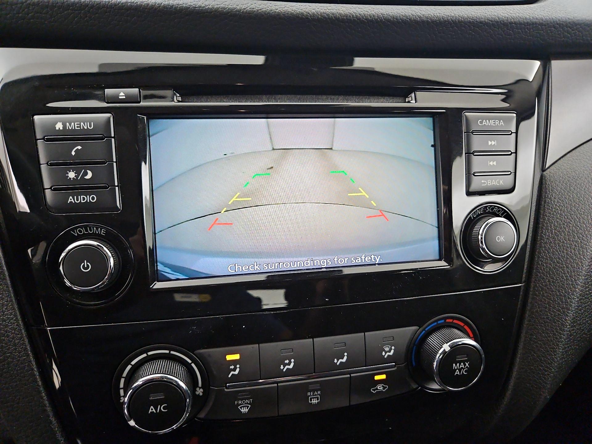 Thumbnail: 2021 Nissan Rogue Sport - 14