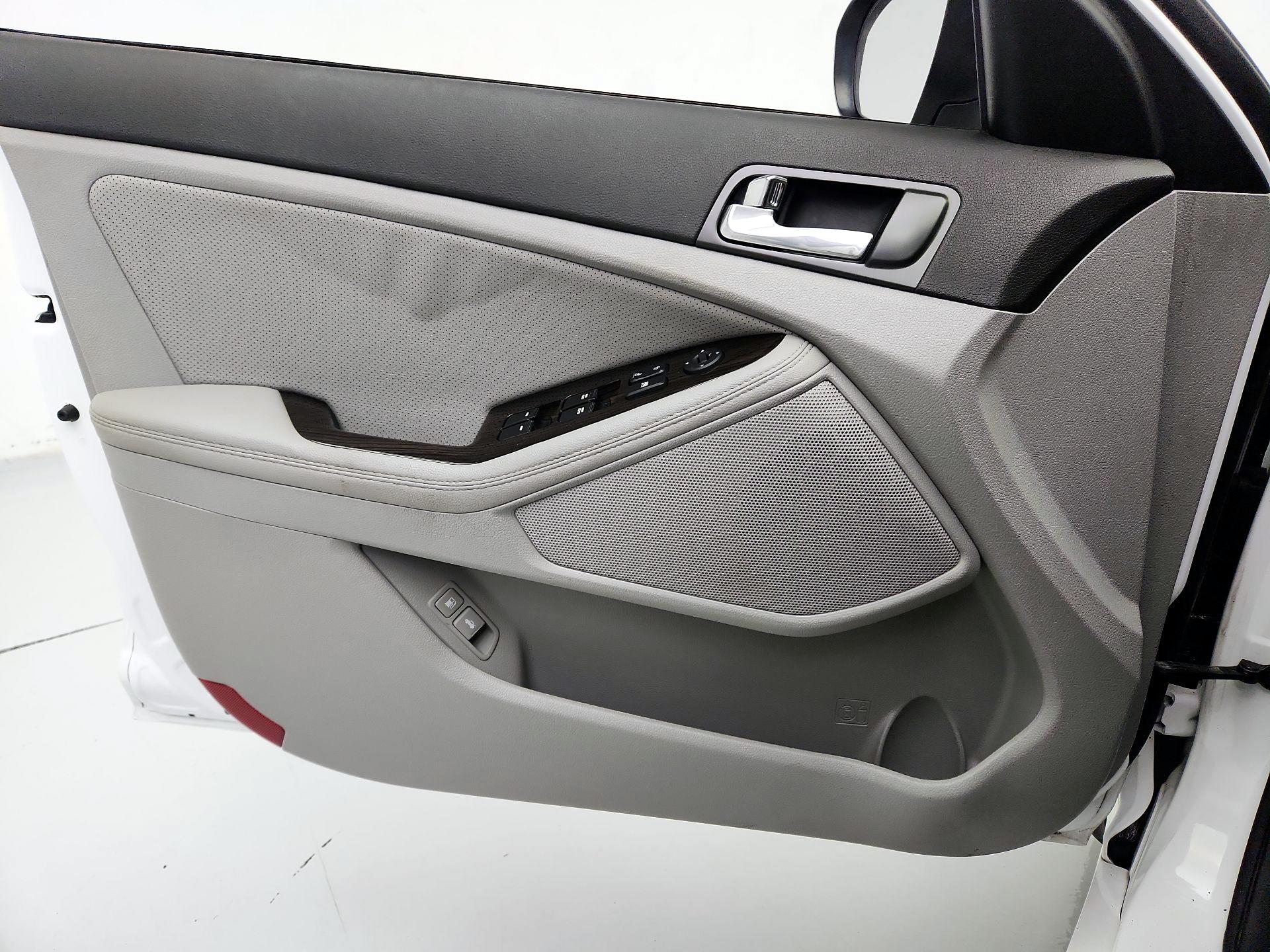 Thumbnail: 2014 Kia Optima - 12