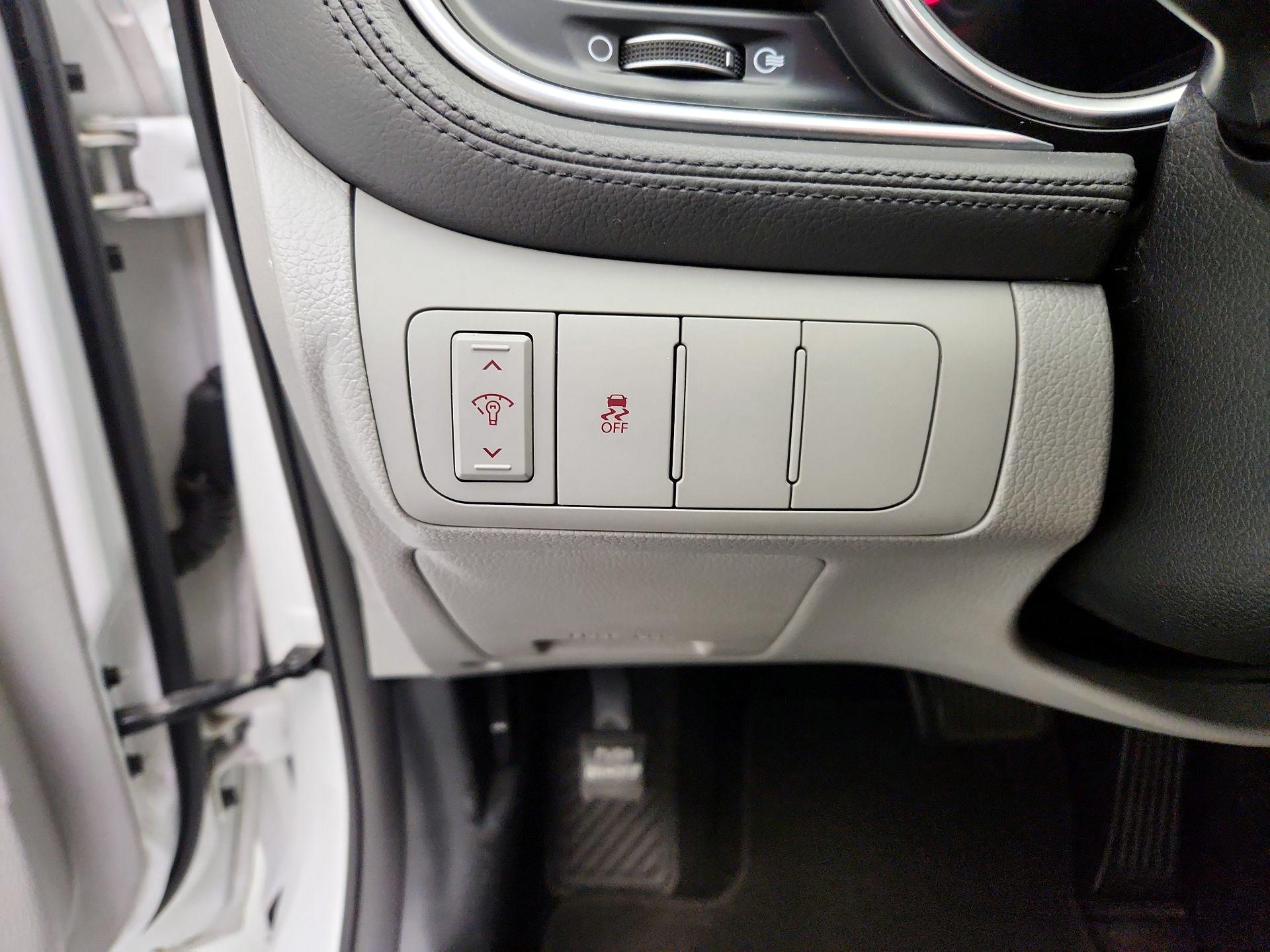 Thumbnail: 2014 Kia Optima - 13