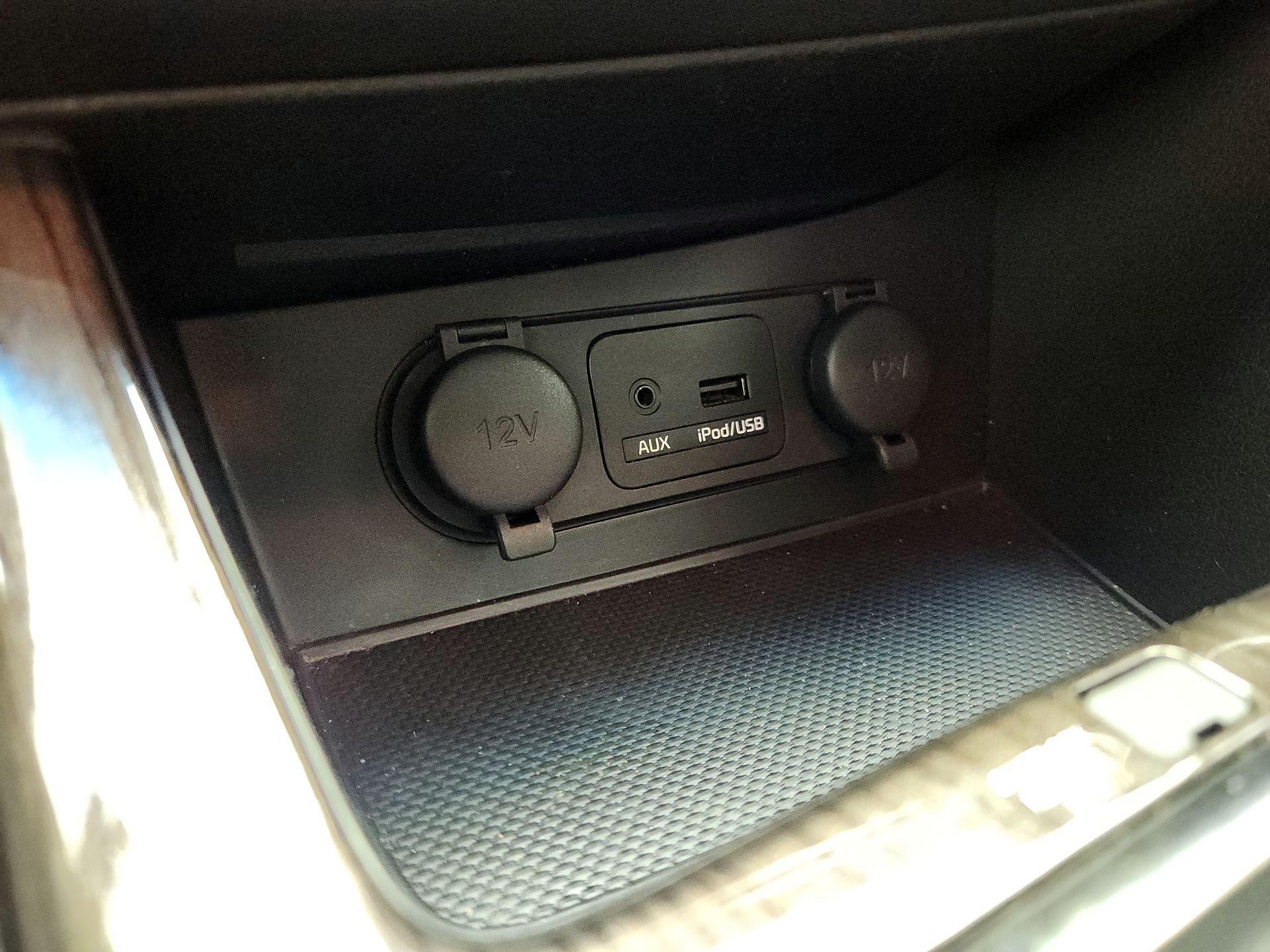 Thumbnail: 2014 Kia Optima - 17