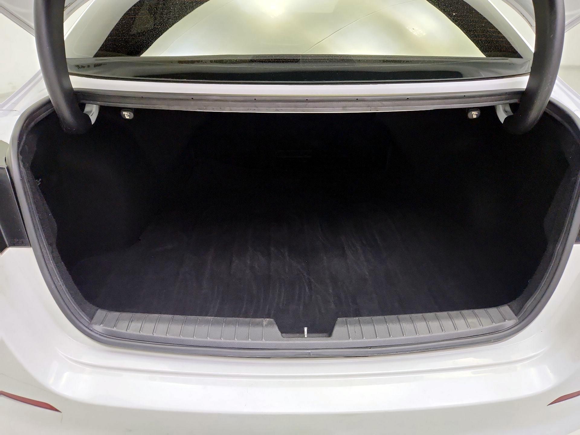 Thumbnail: 2014 Kia Optima - 19