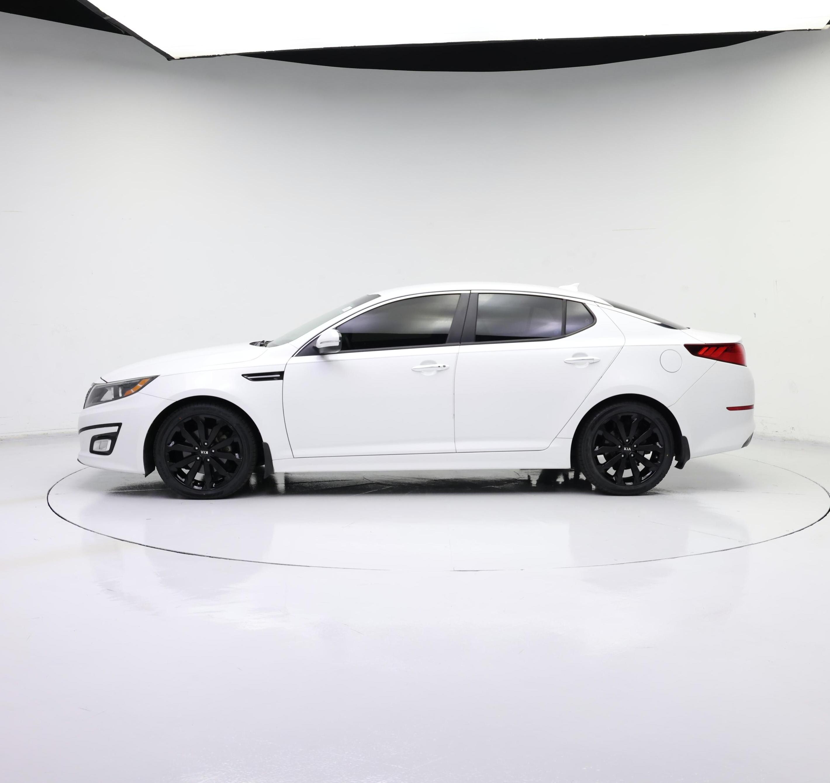 Thumbnail: 2014 Kia Optima - 3