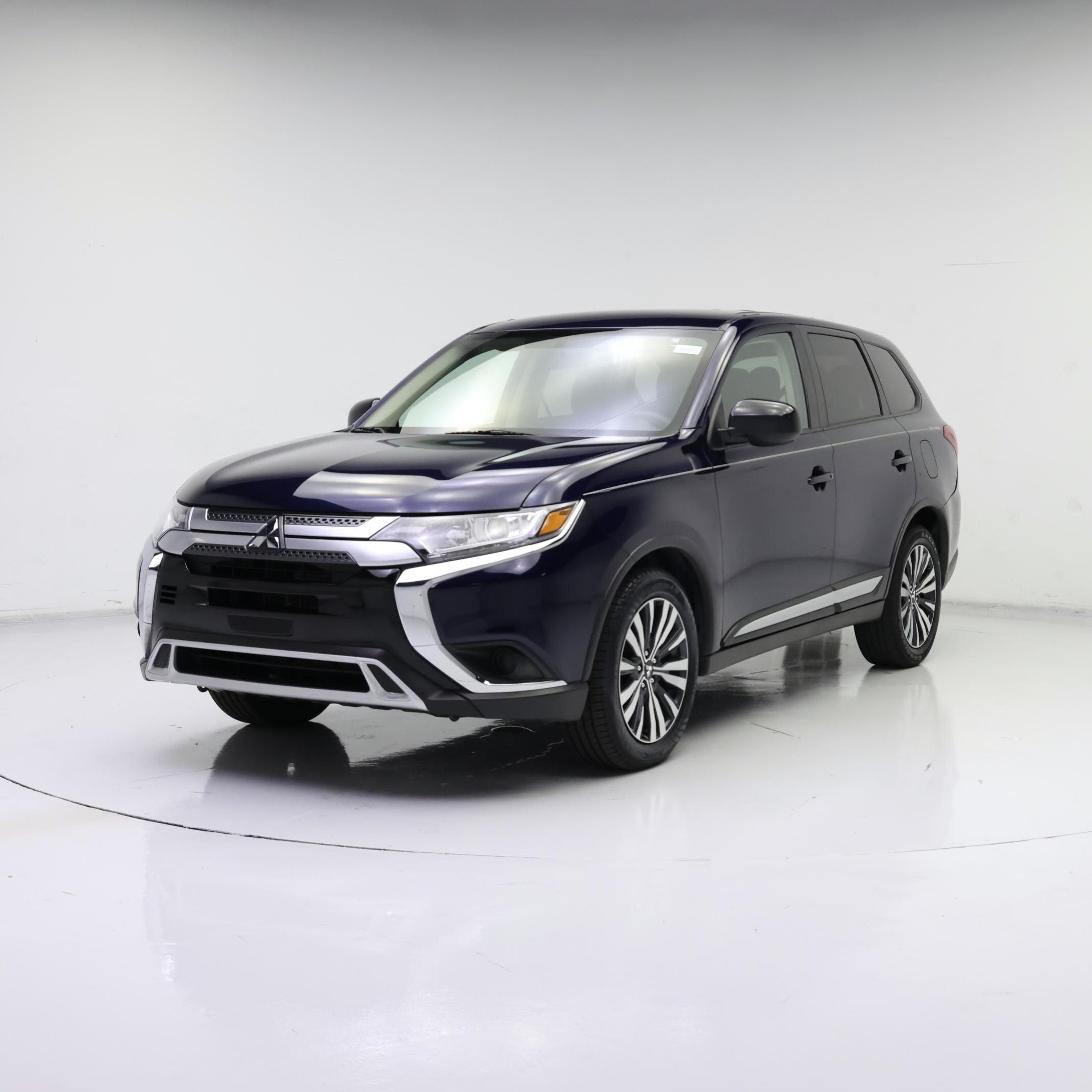 Thumbnail: 2020 Mitsubishi Outlander - 4